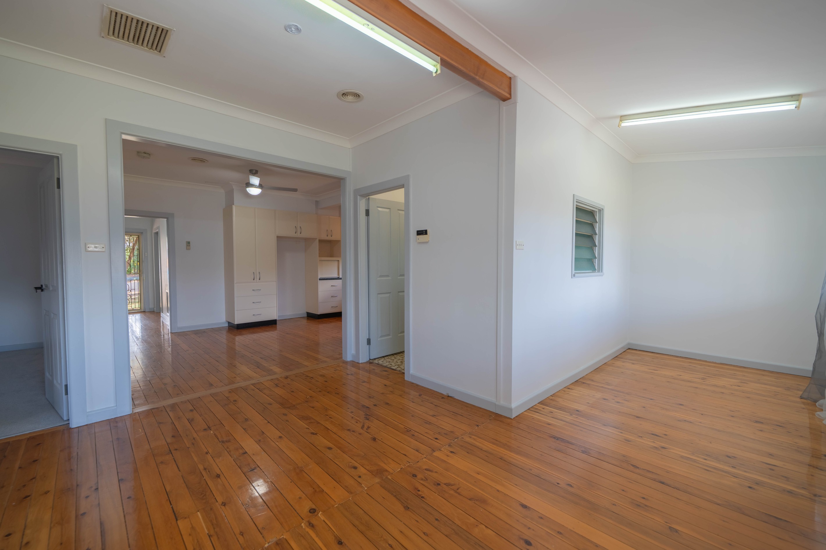 10 Carrington Street, Parkes, NSW 2870