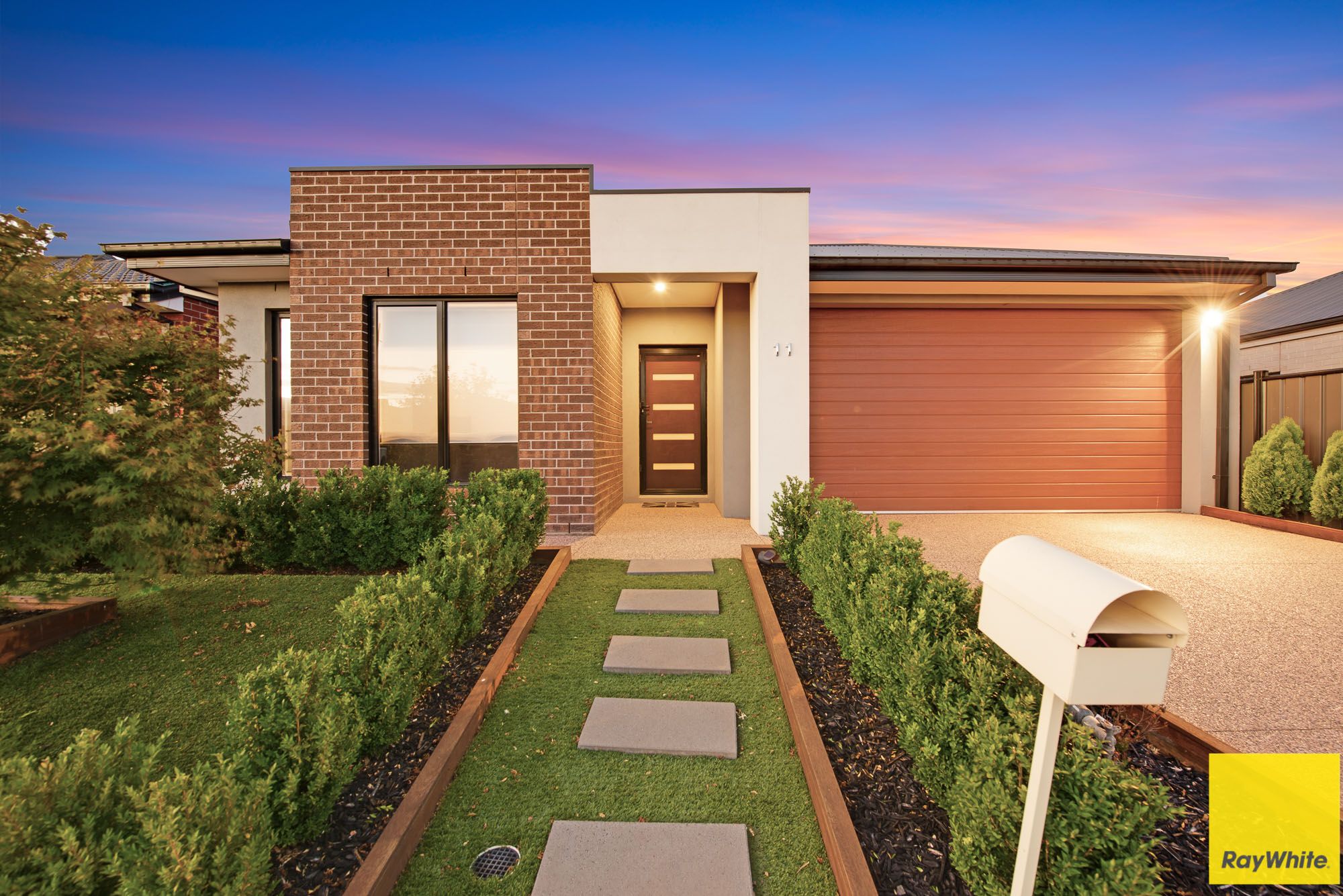 11 Alberfeldie Drive, Truganina, VIC 3029