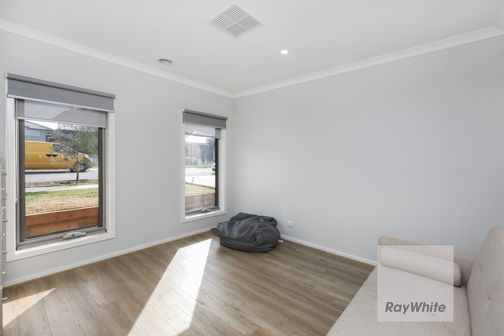 5 Leaf Street, Mickleham, VIC 3064