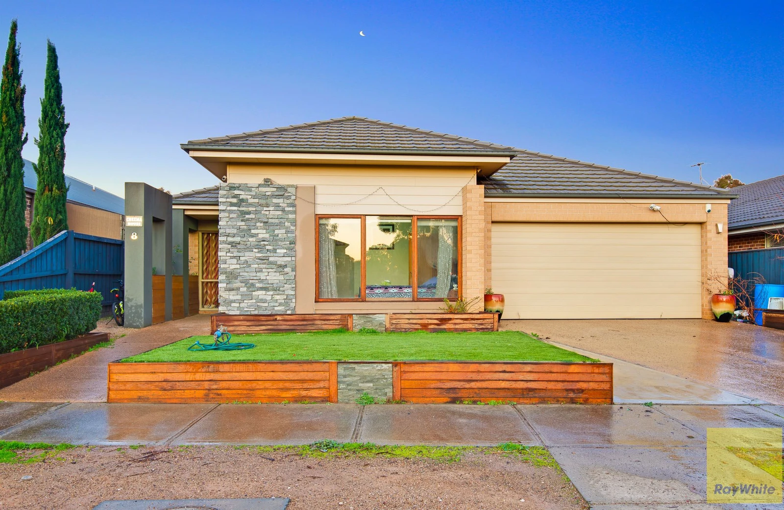 8 Emma Drive, Tarneit, VIC 3029