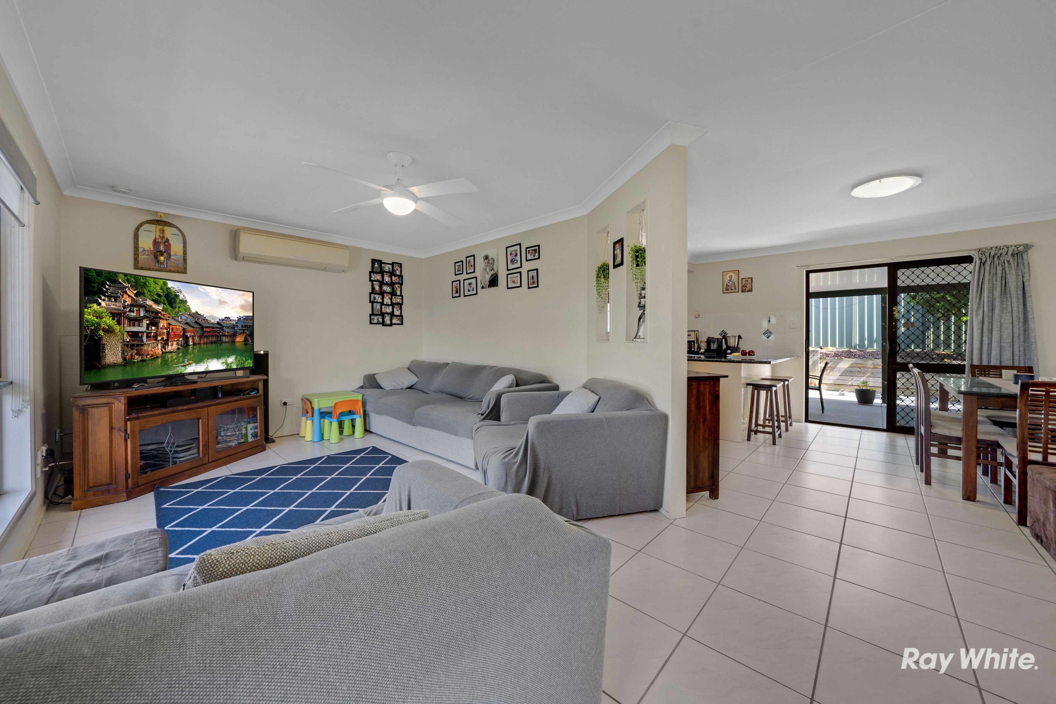 31 Vergulde Road, Regents Park, QLD 4118