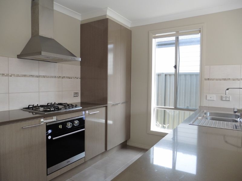 26 Canmore Street, Cranbourne East, VIC 3977