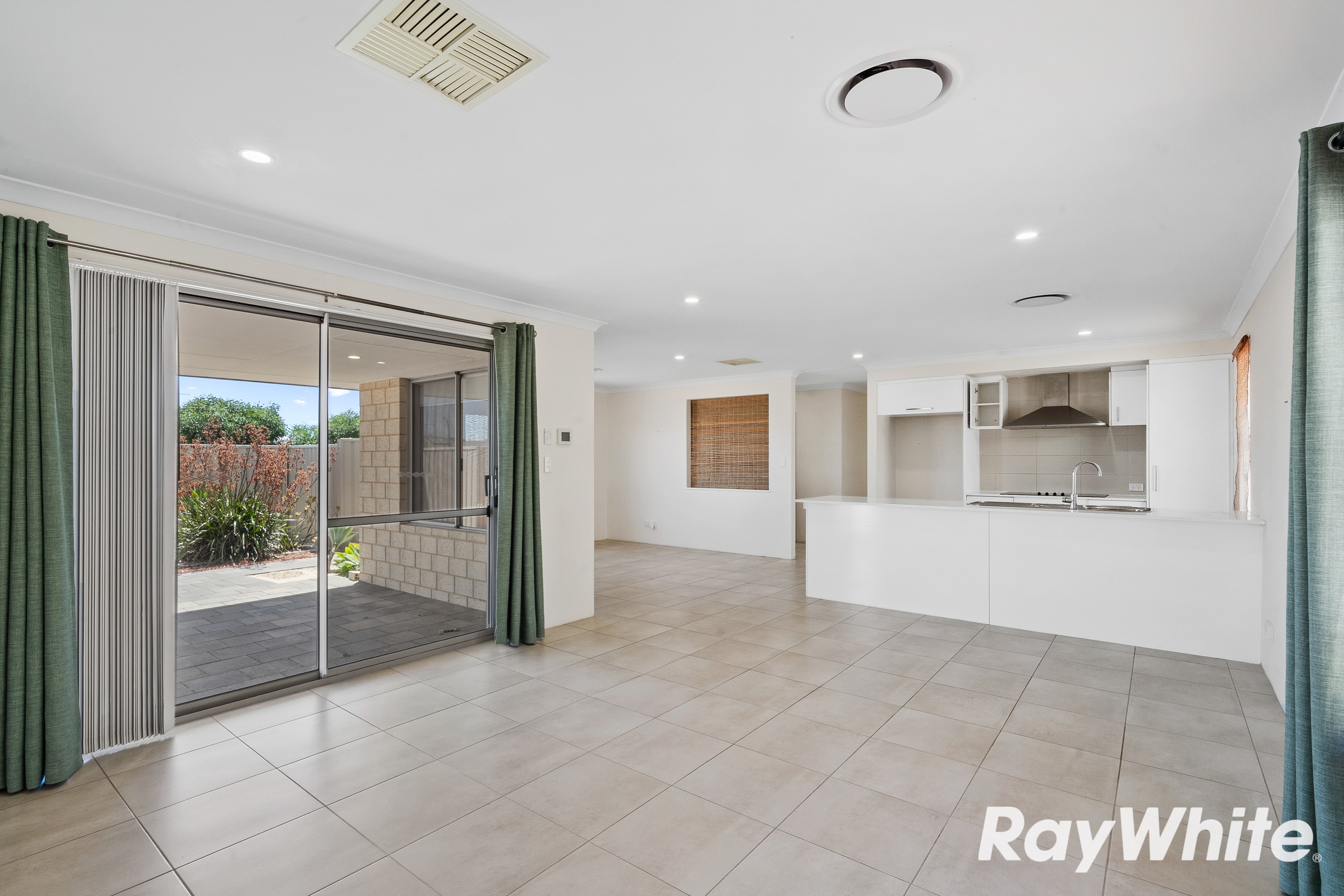 23 Hokitika Drive, Dudley Park, WA 6210