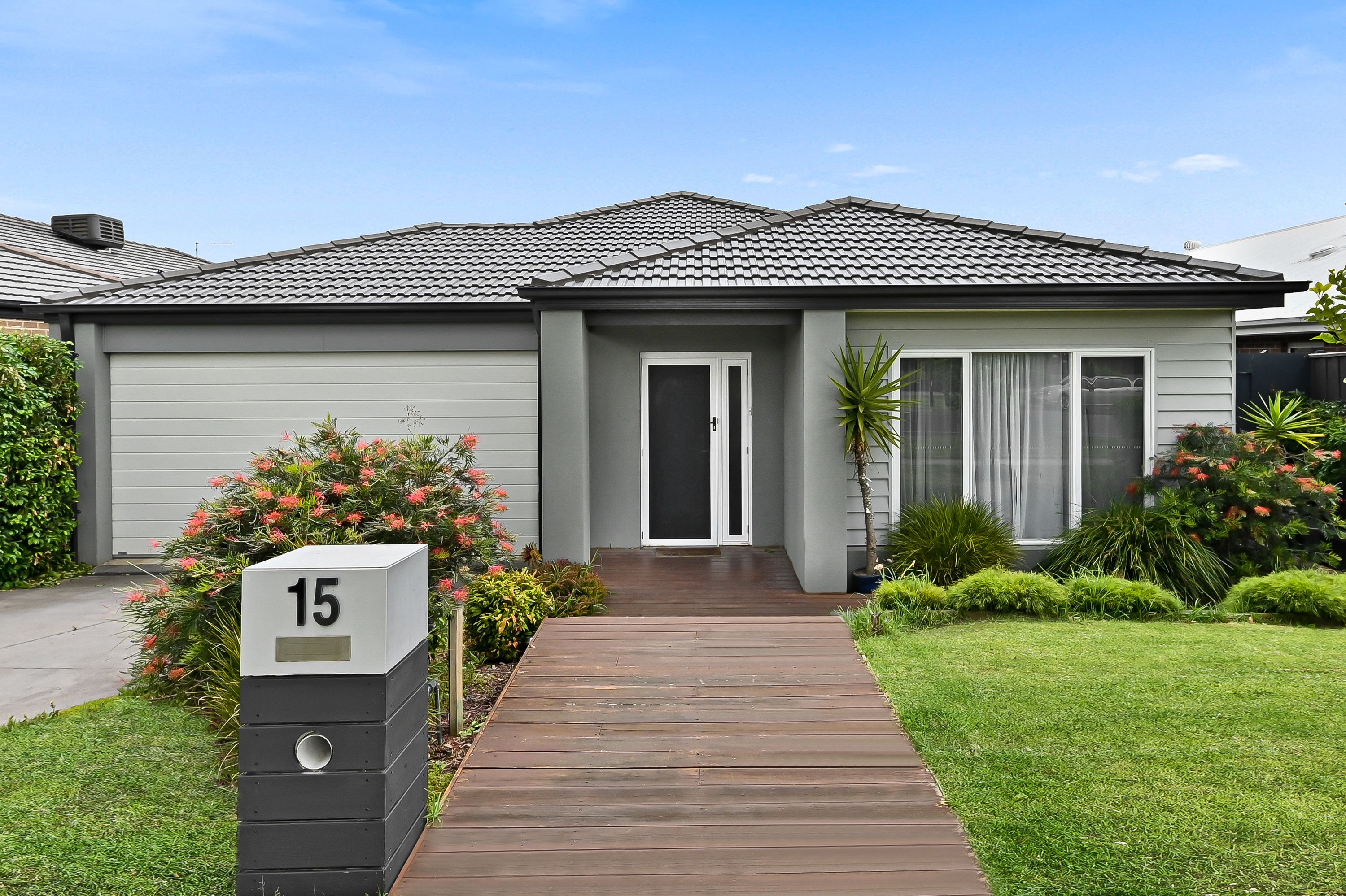 15 Hayton Park Boulevard, Cranbourne West, VIC 3977