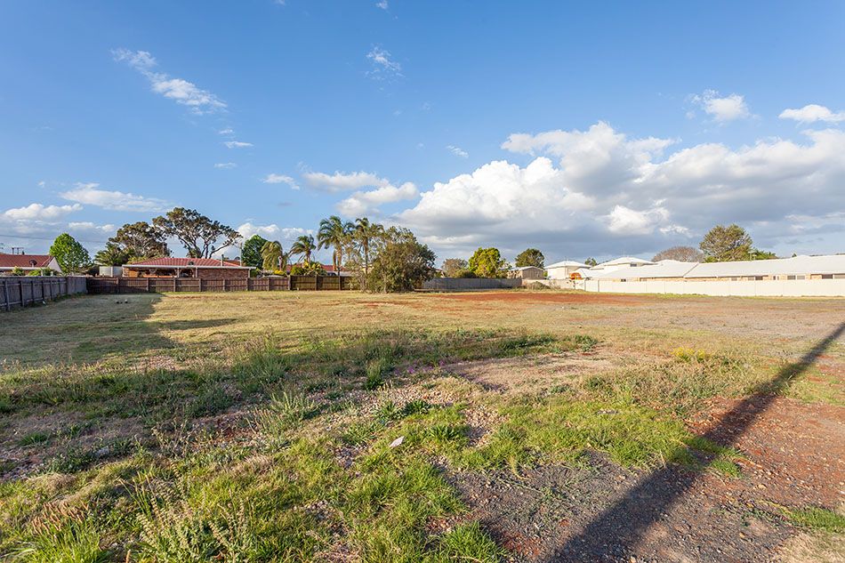 9 Kirra Street, Wilsonton, QLD 4350