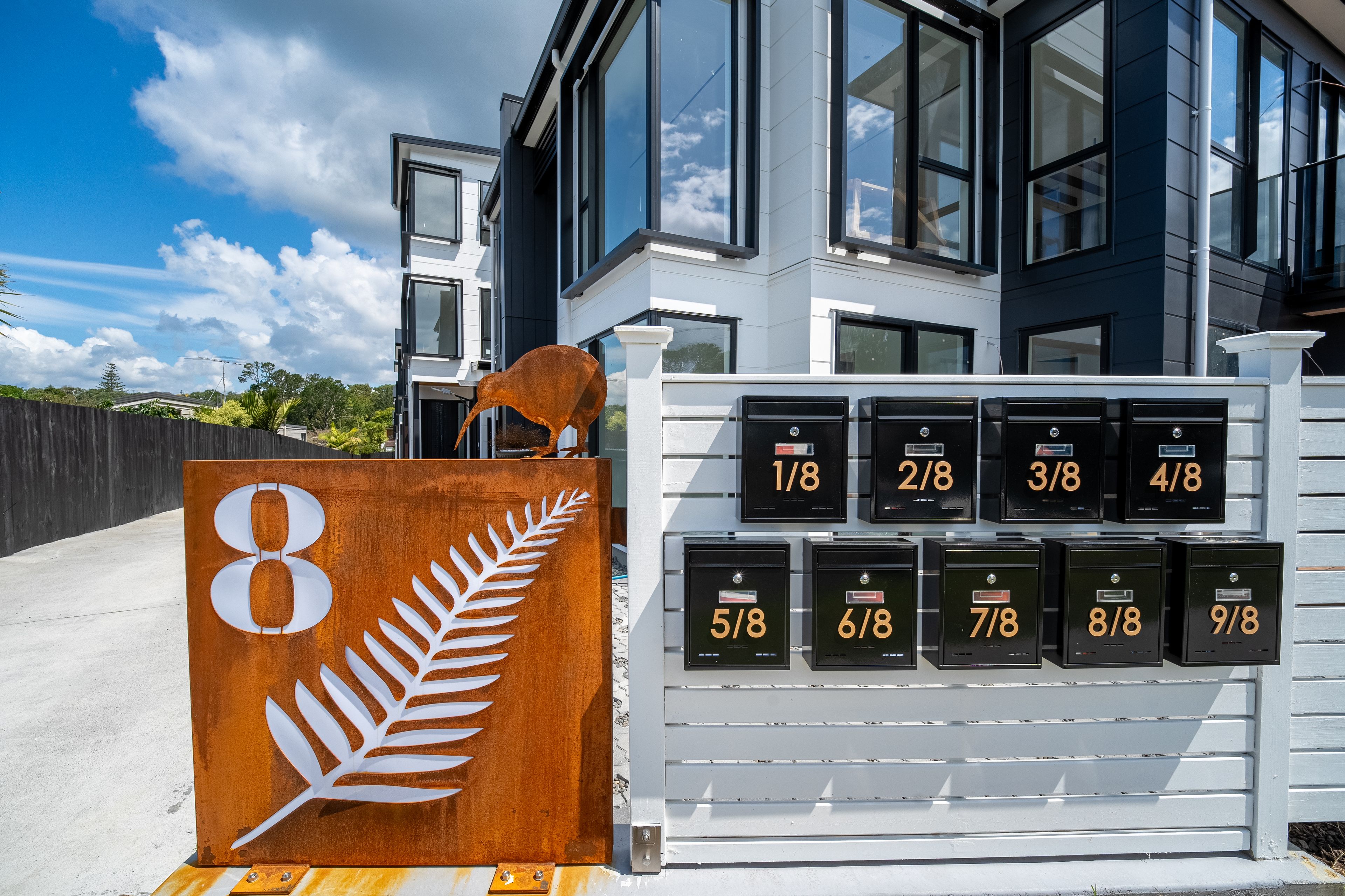 8/8 Park Rise, Campbells Bay, North Shore City