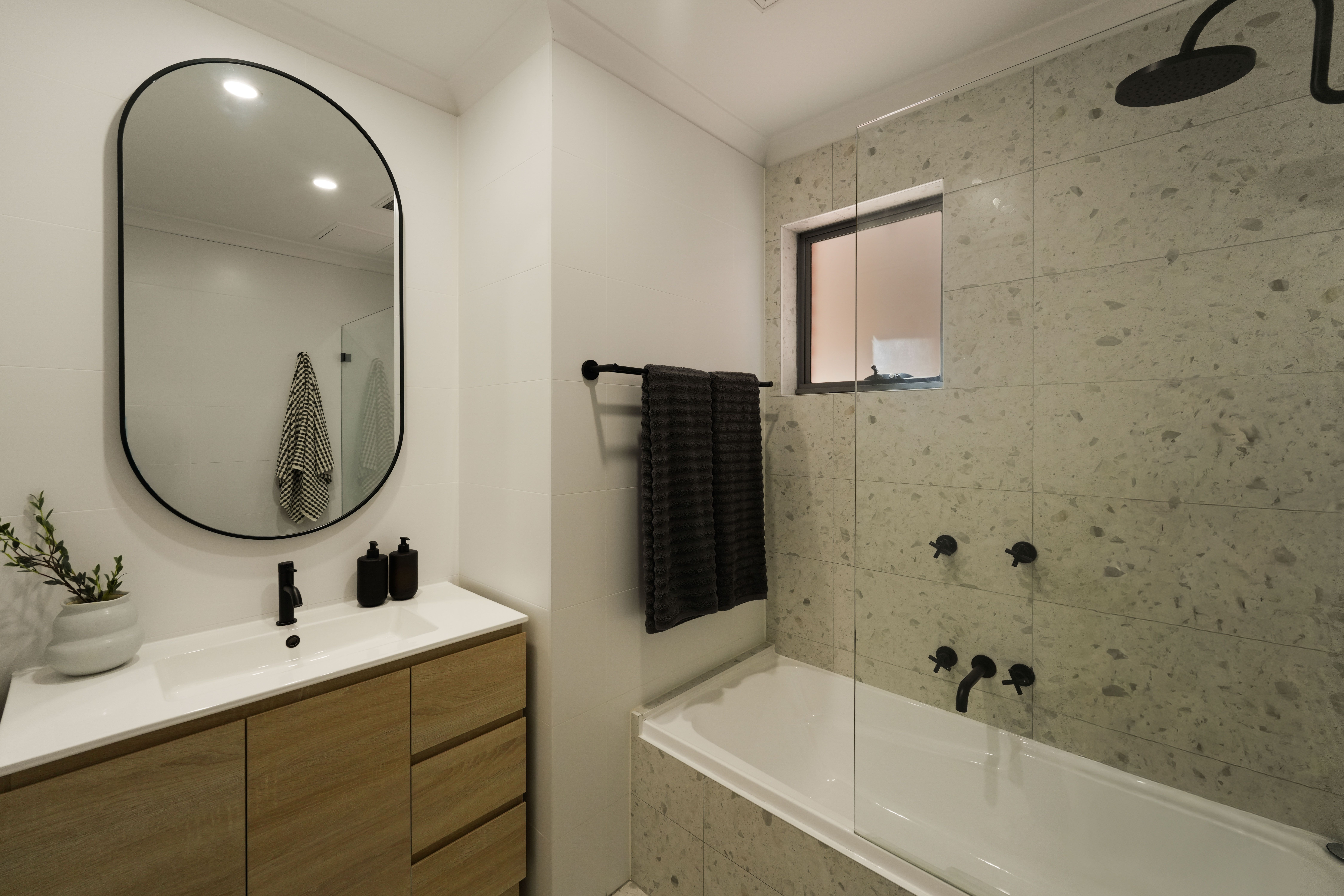 1/78-82 Burwood Road — photo 5 of 26