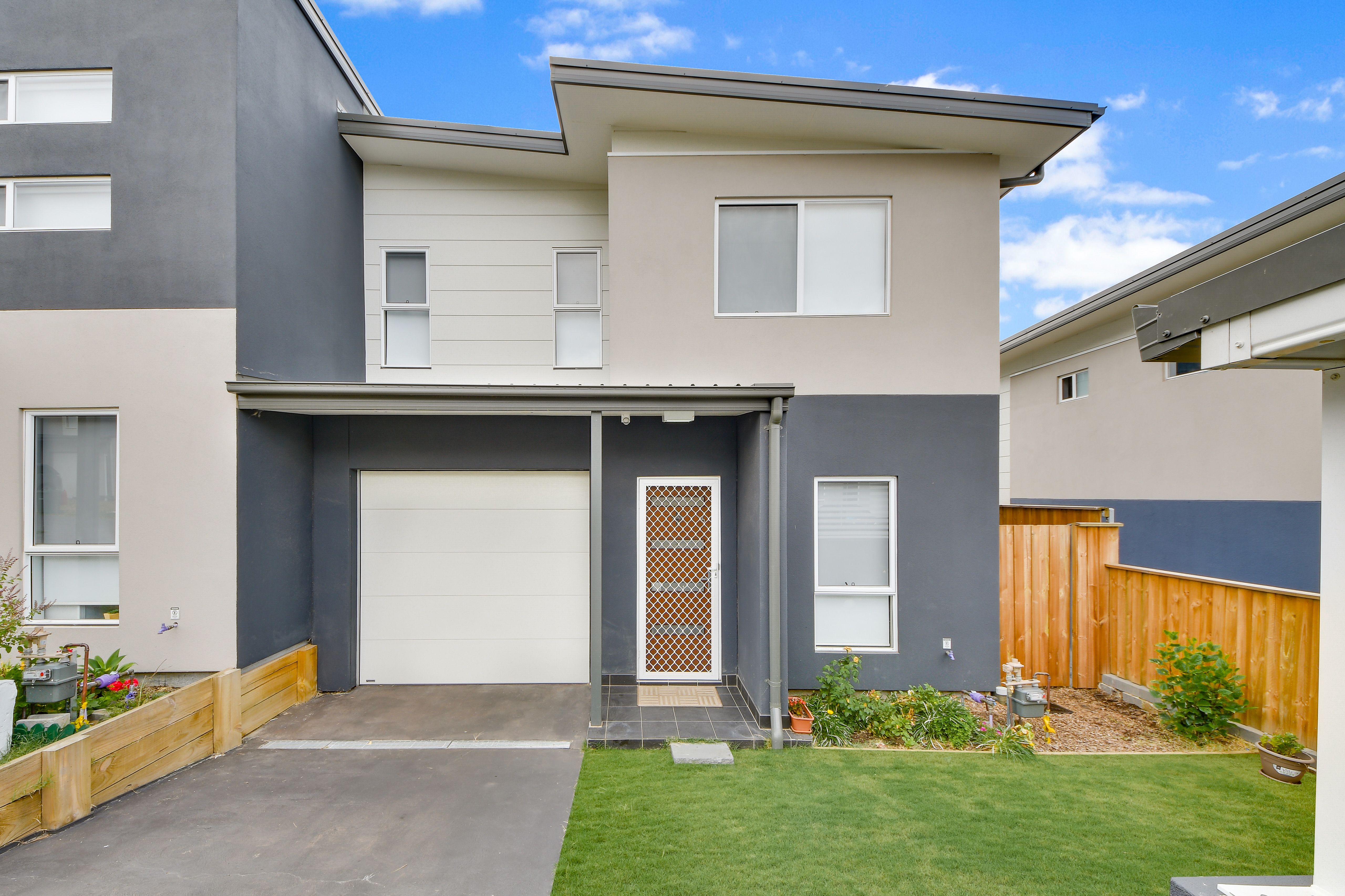 6/52A Atlantic Boulevarde, Glenfield, NSW 2167
