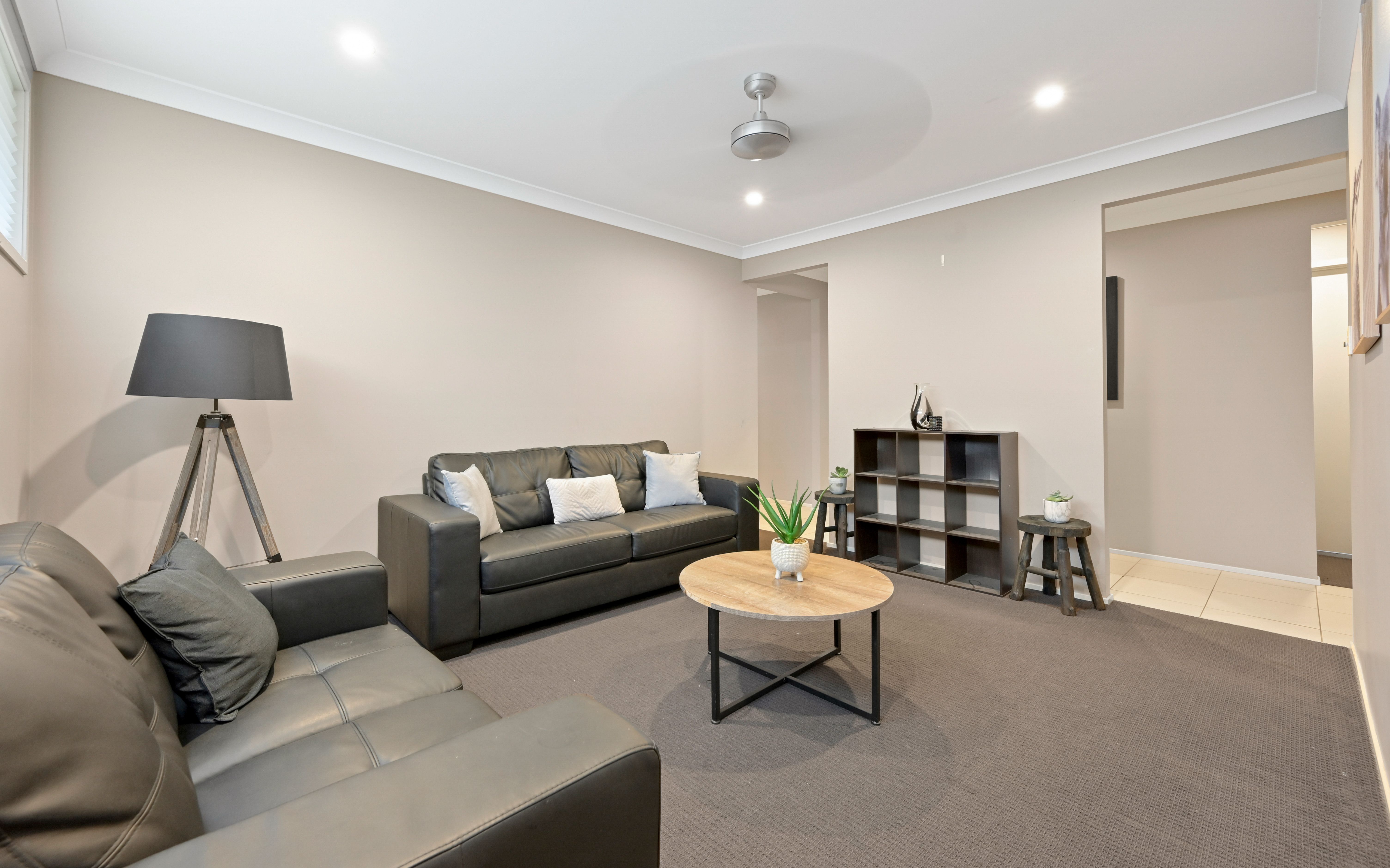 45 Jubilee Circuit, Rosemeadow, NSW 2560