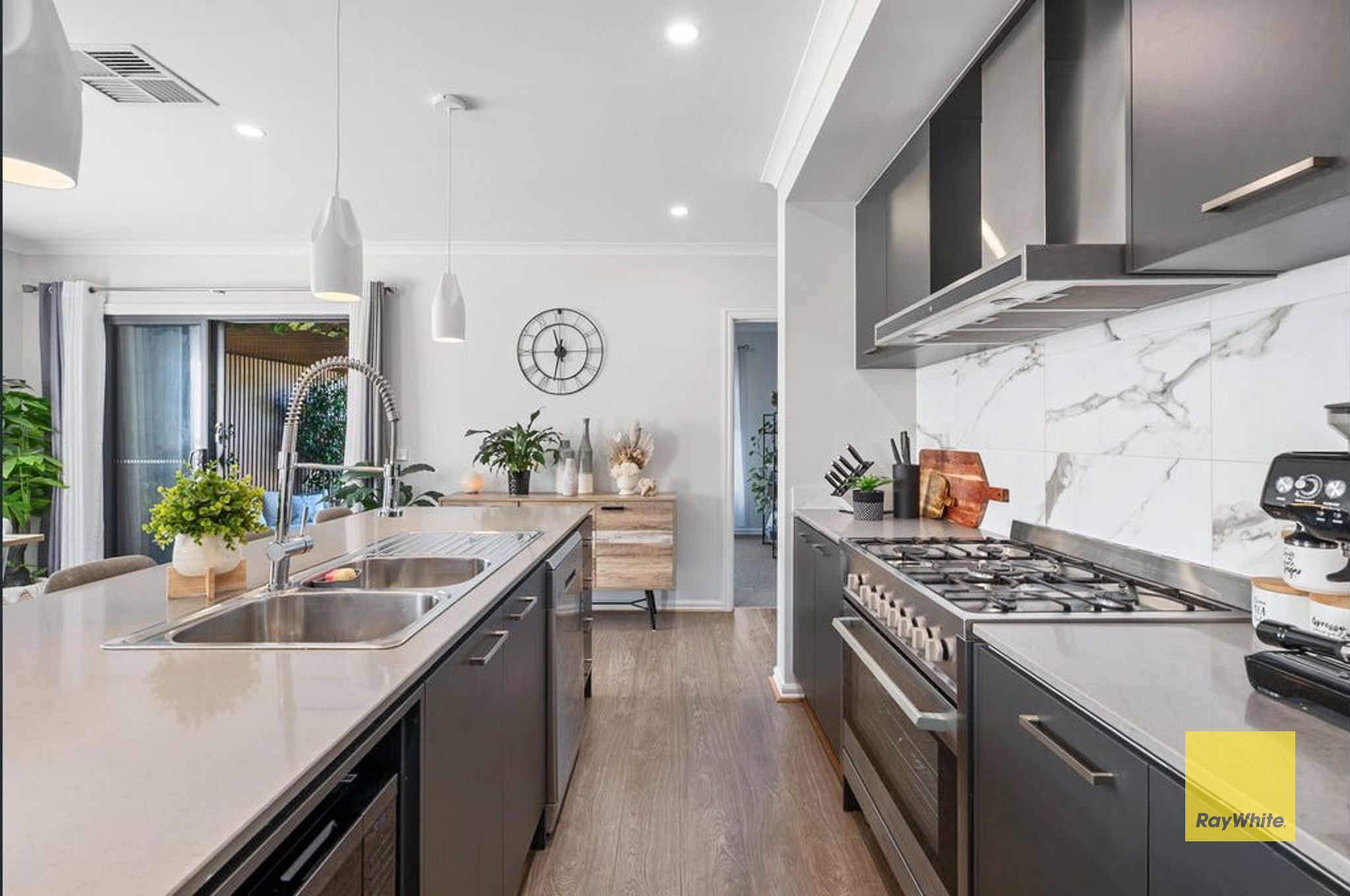 20 Amethyst Road — photo 7 of 26
