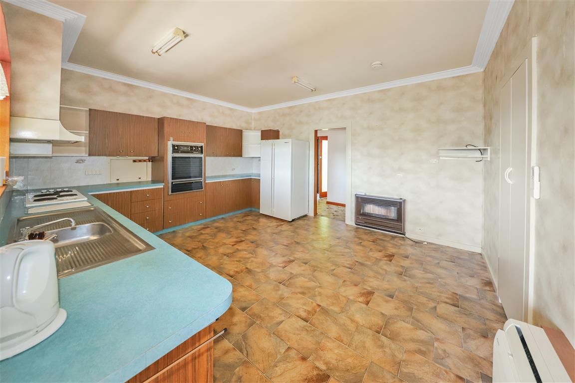 22 Bartoman Street — photo 6 of 18