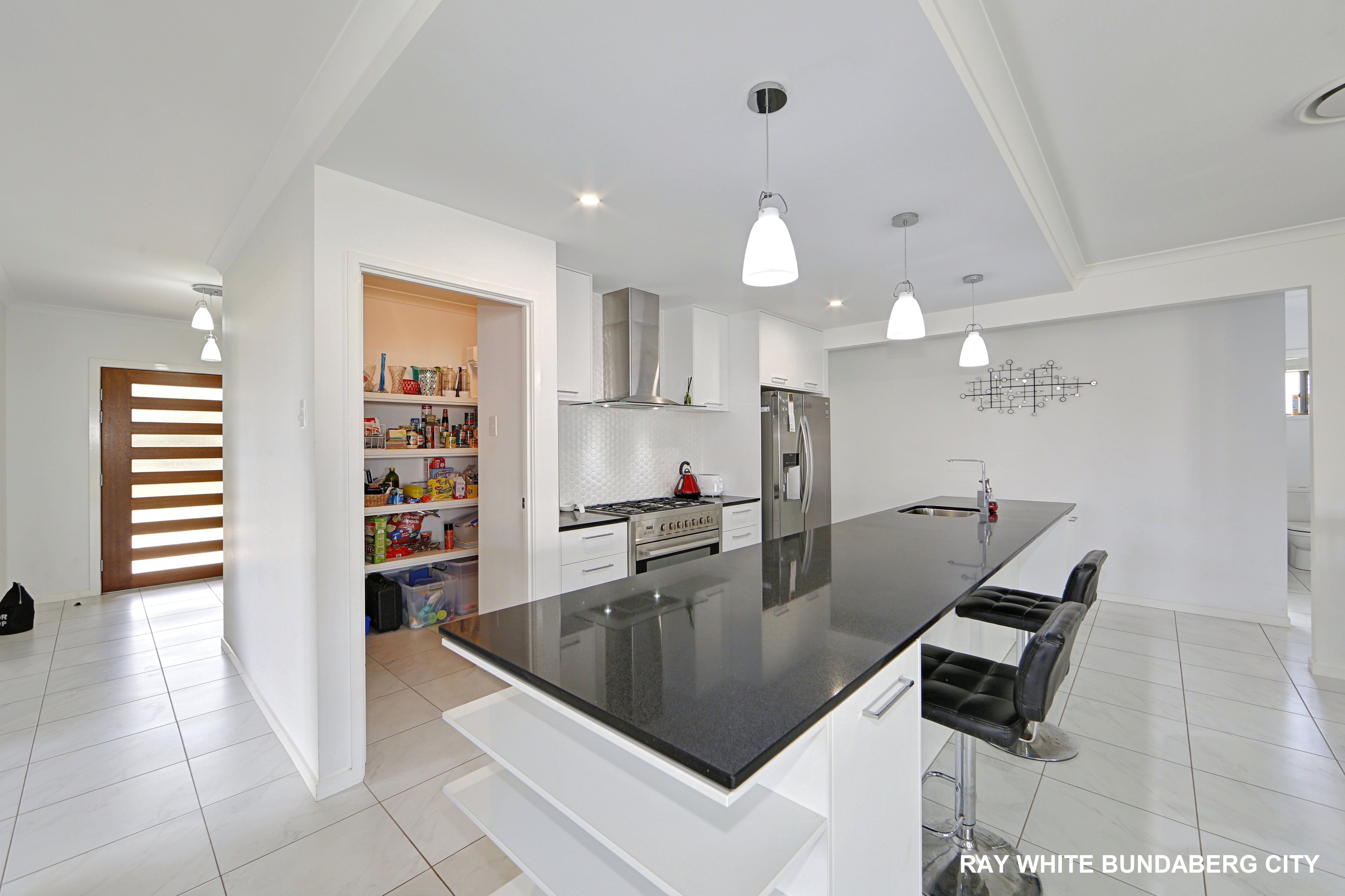 13 Back Hill Drive, Coral Cove, QLD 4670