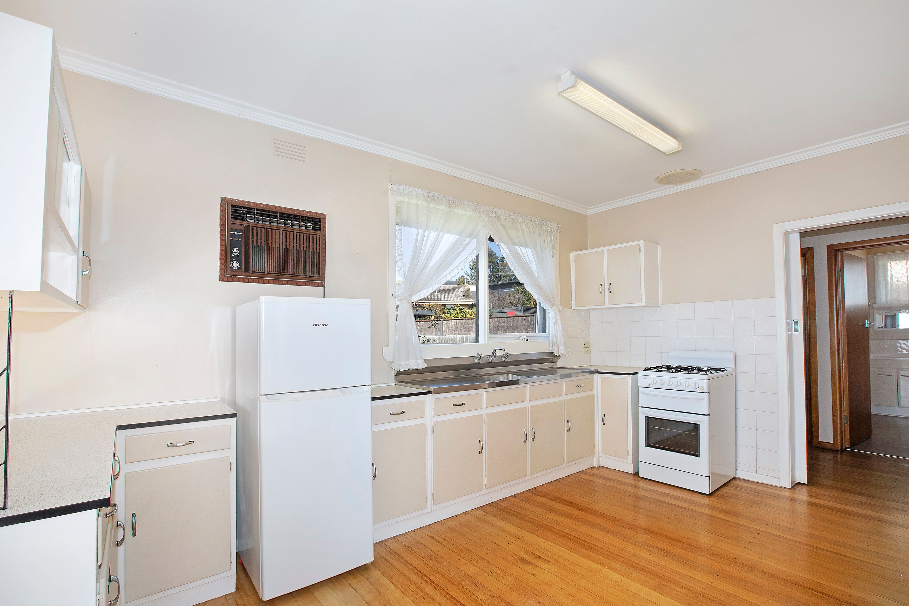 37 Barrabool Road, Belmont, VIC 3216