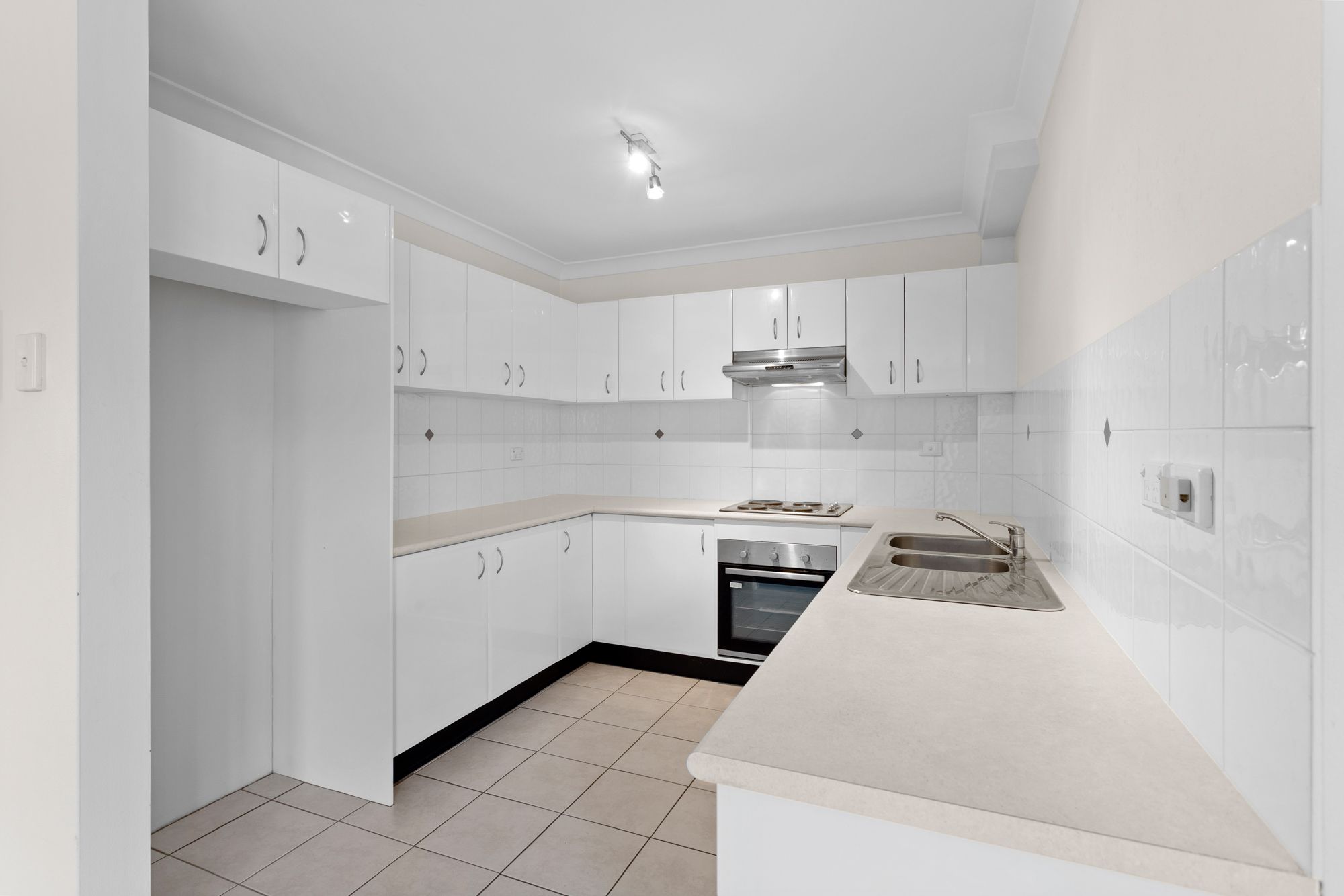 25/104-112 Glencoe Street, Sutherland, NSW 2232