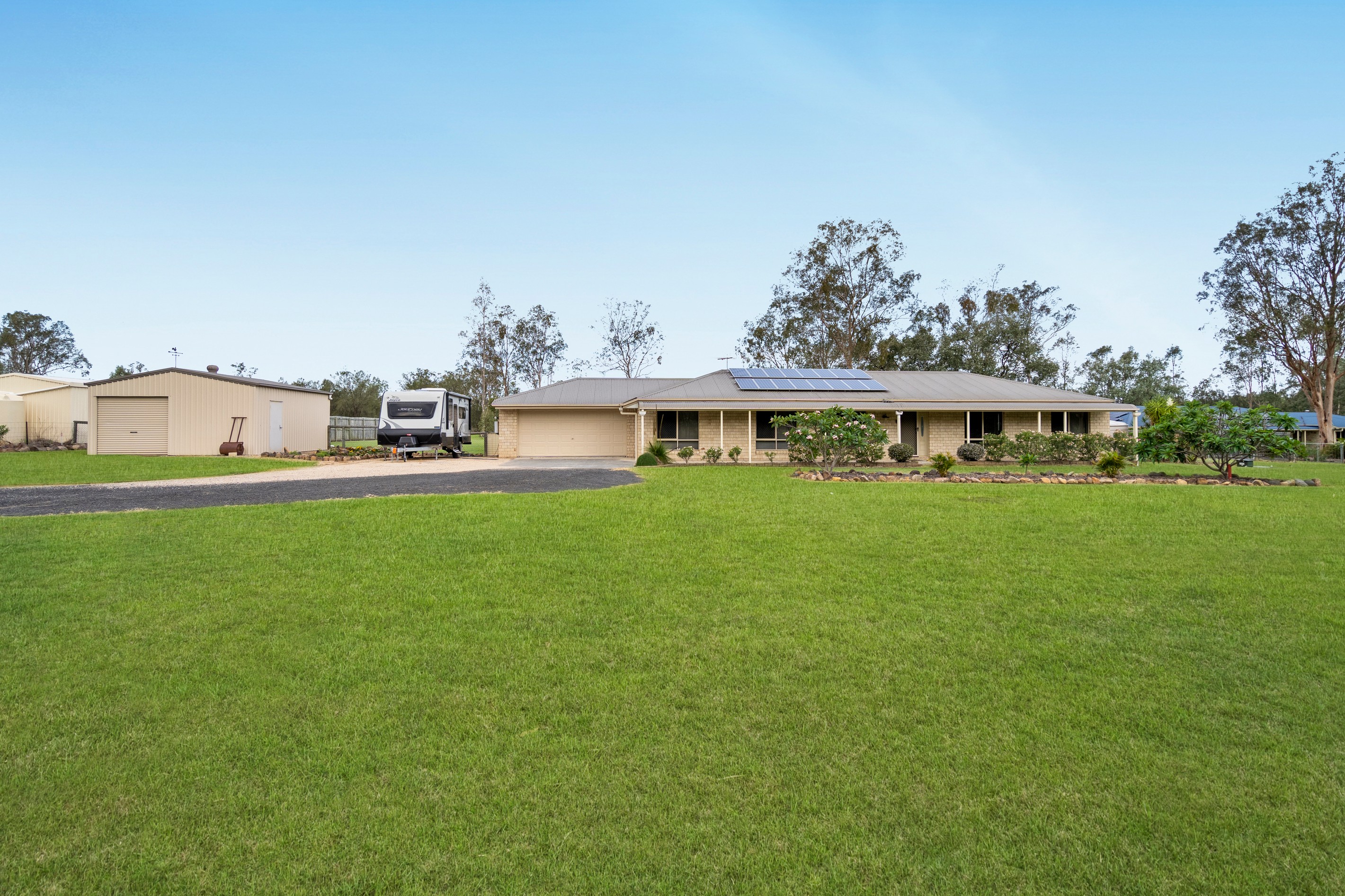 8 Cockatoo Drive, Adare, QLD 4343