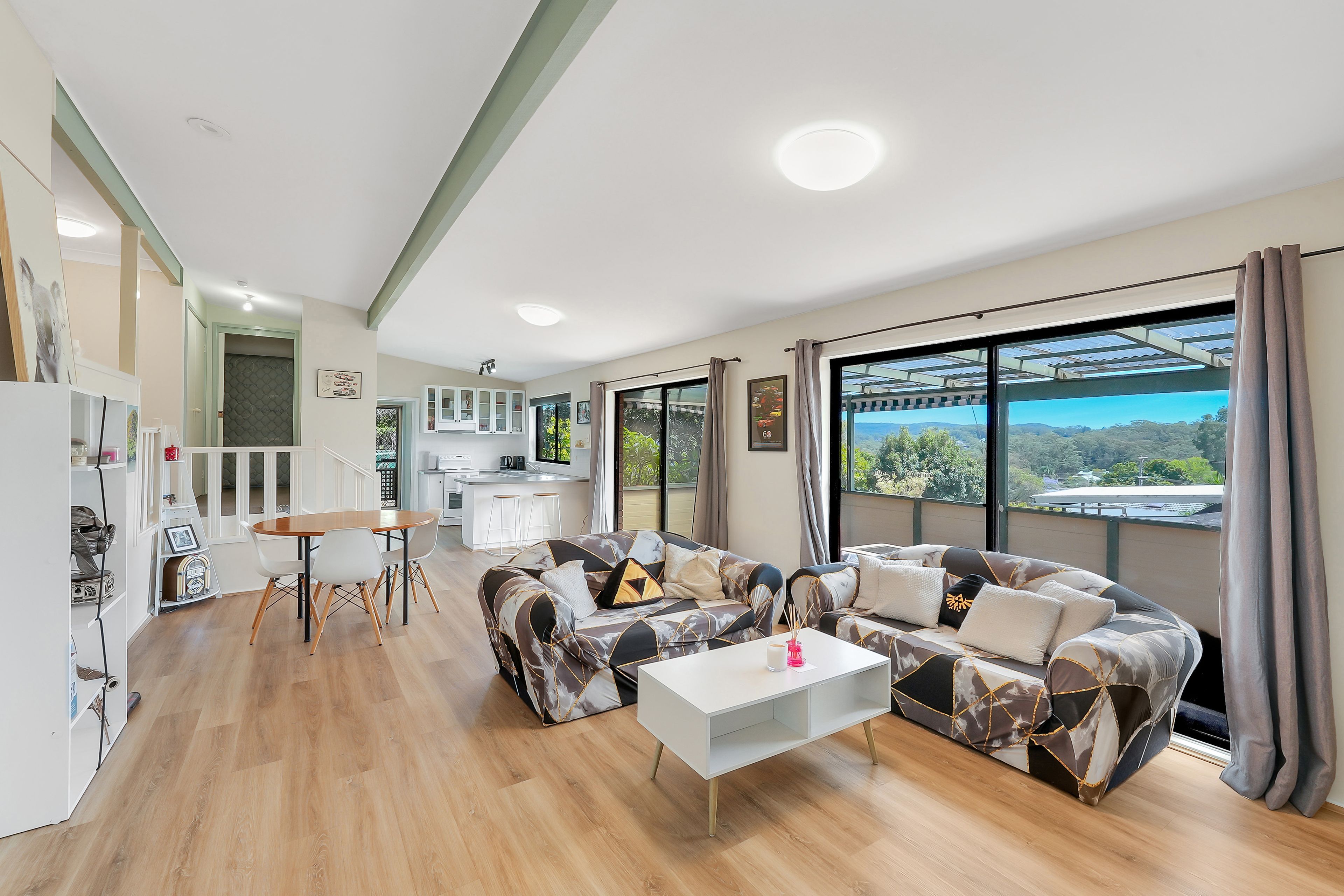 77 Beaumont Avenue, Wyoming, NSW 2250