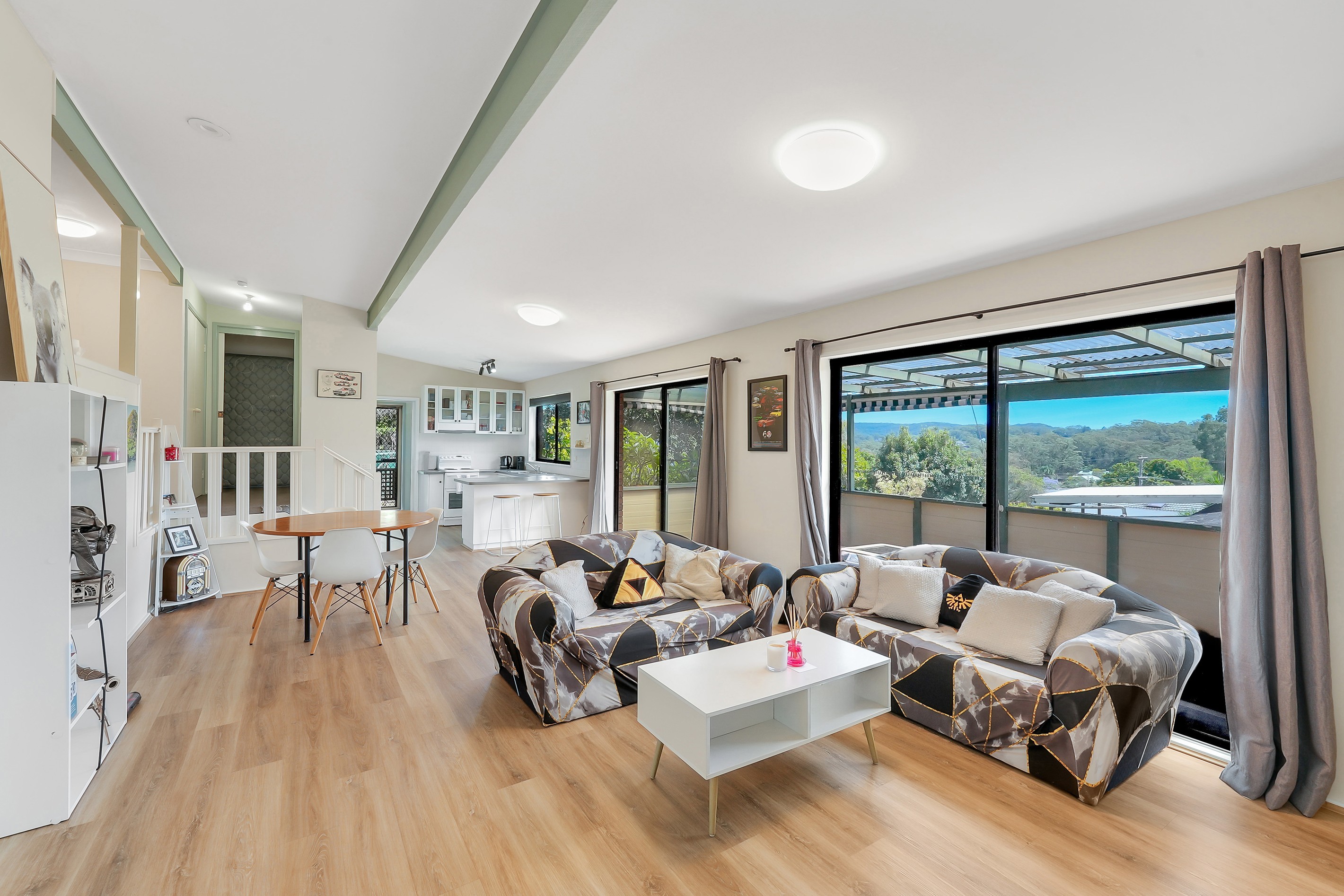 77 Beaumont Avenue, Wyoming, NSW 2250