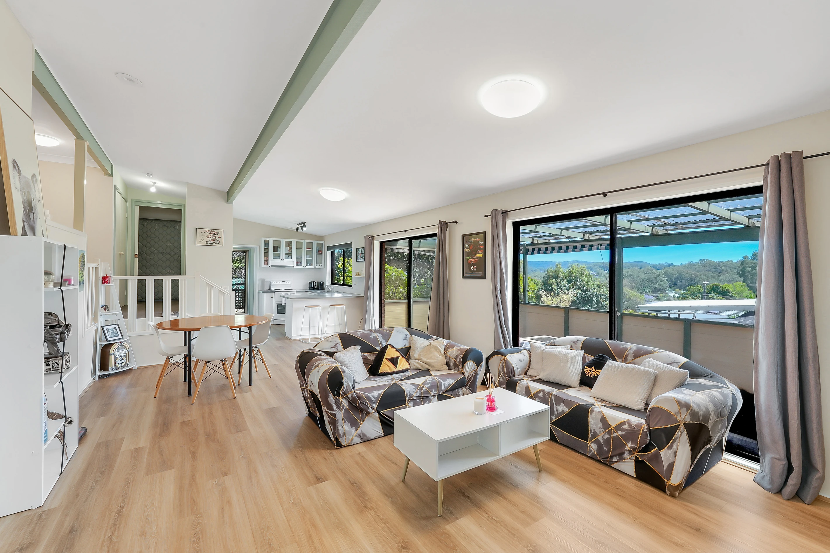 77 Beaumont Avenue, Wyoming, NSW 2250
