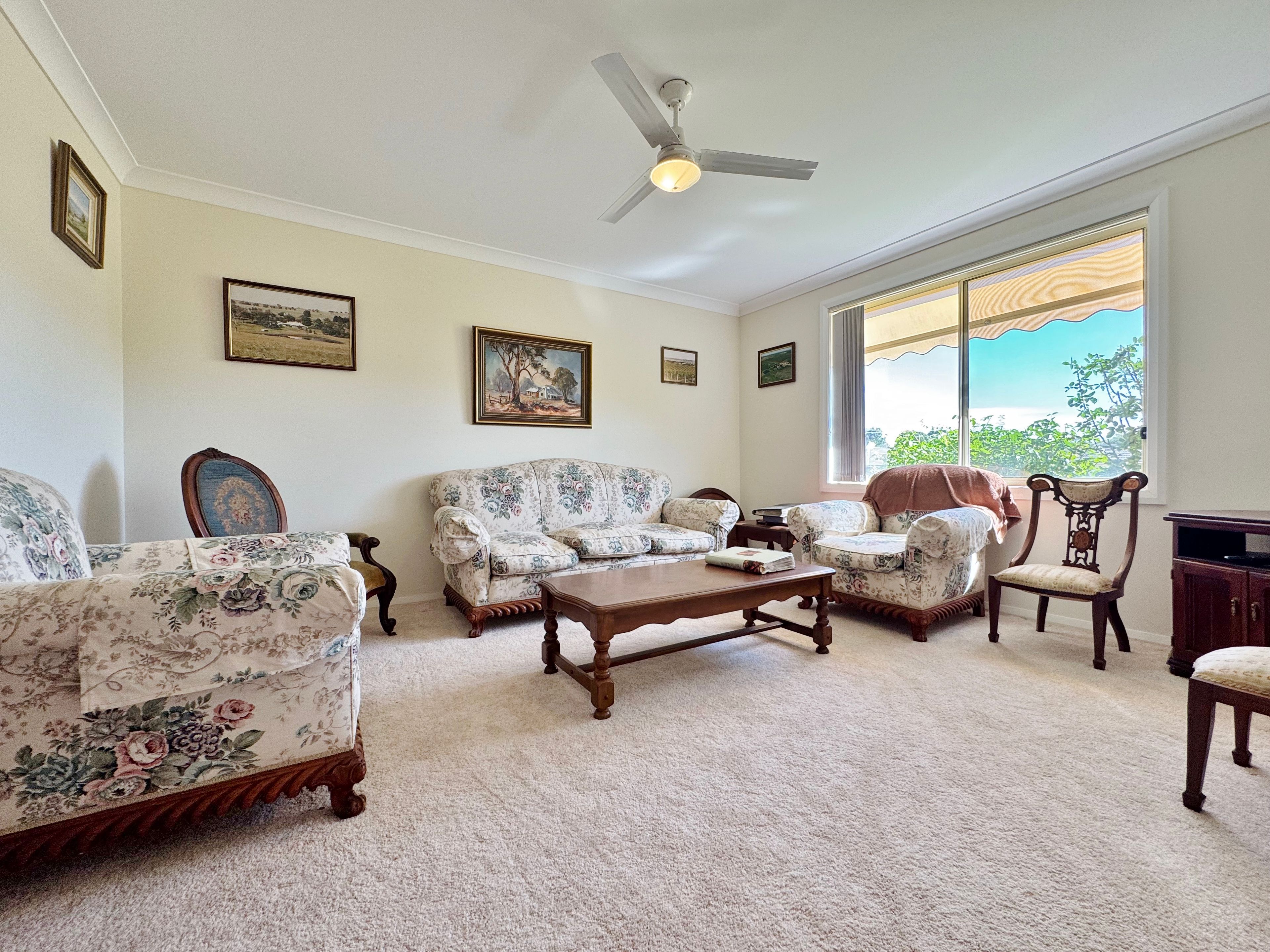 6 Garland Place, Young, NSW 2594