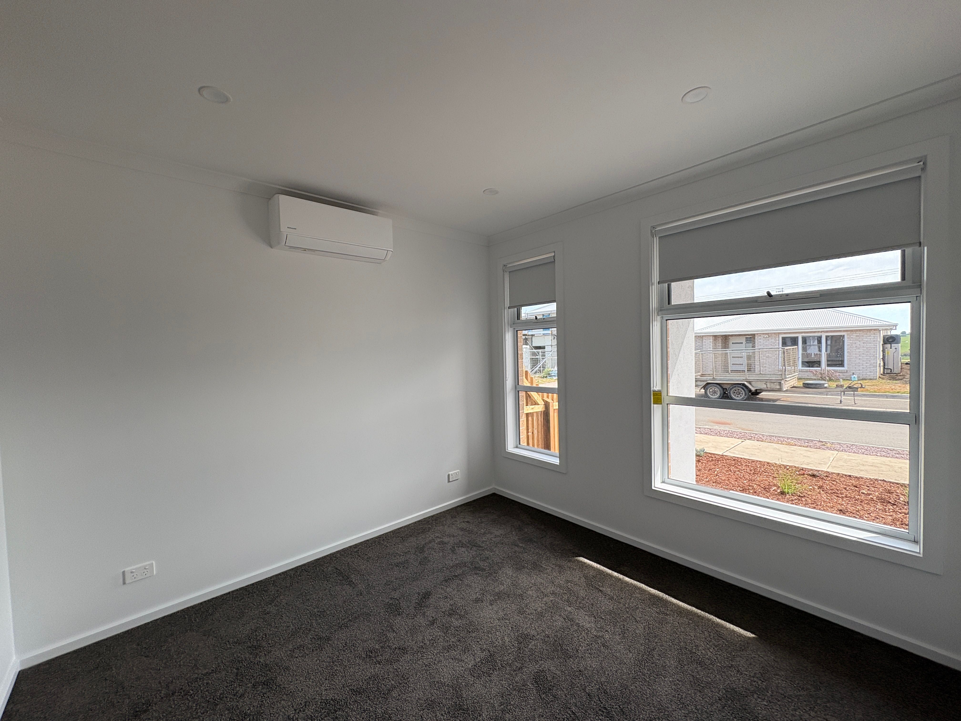 16 Skyline Avenue — photo 4 of 9
