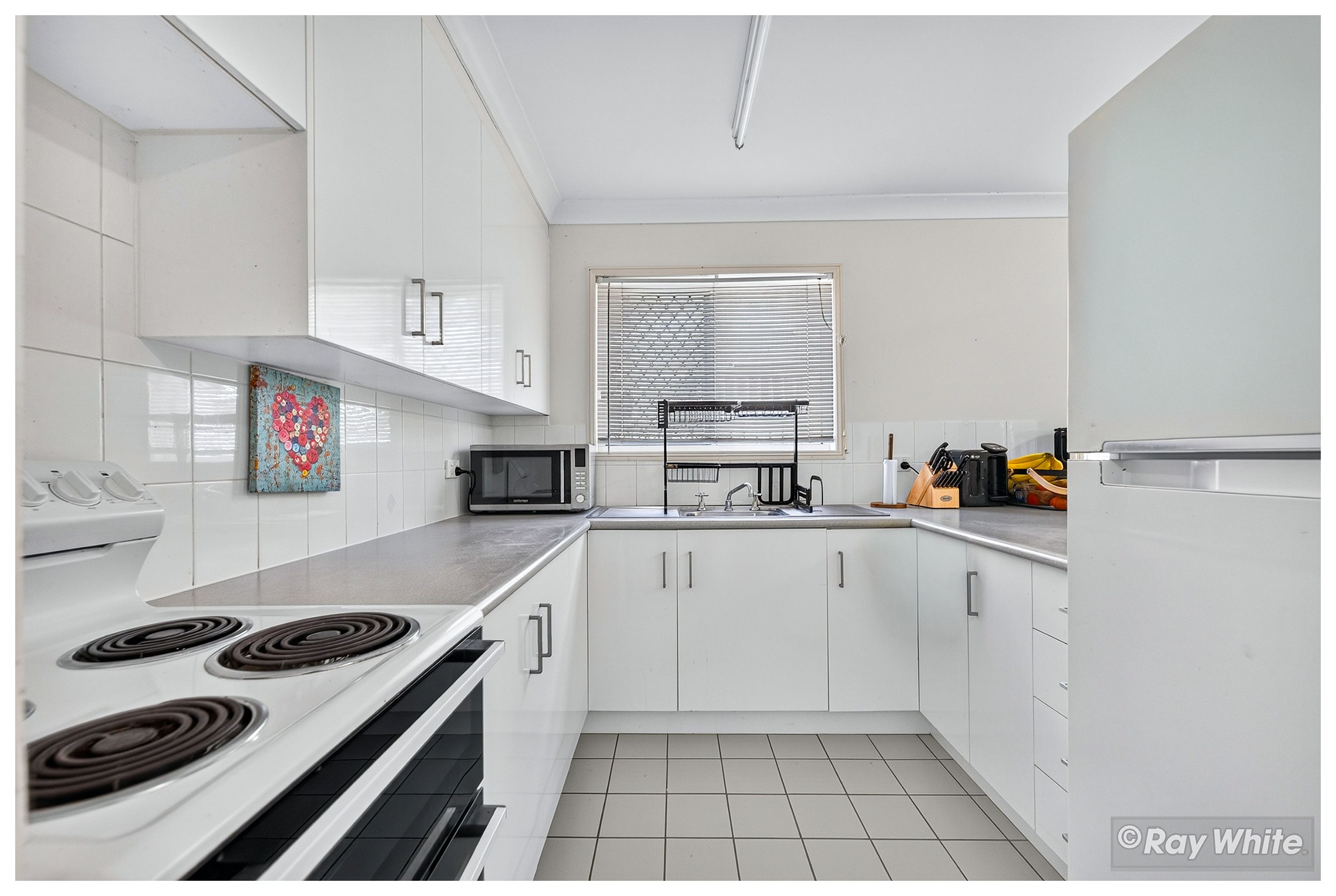 7/102A Bawden Street — photo 2 of 24