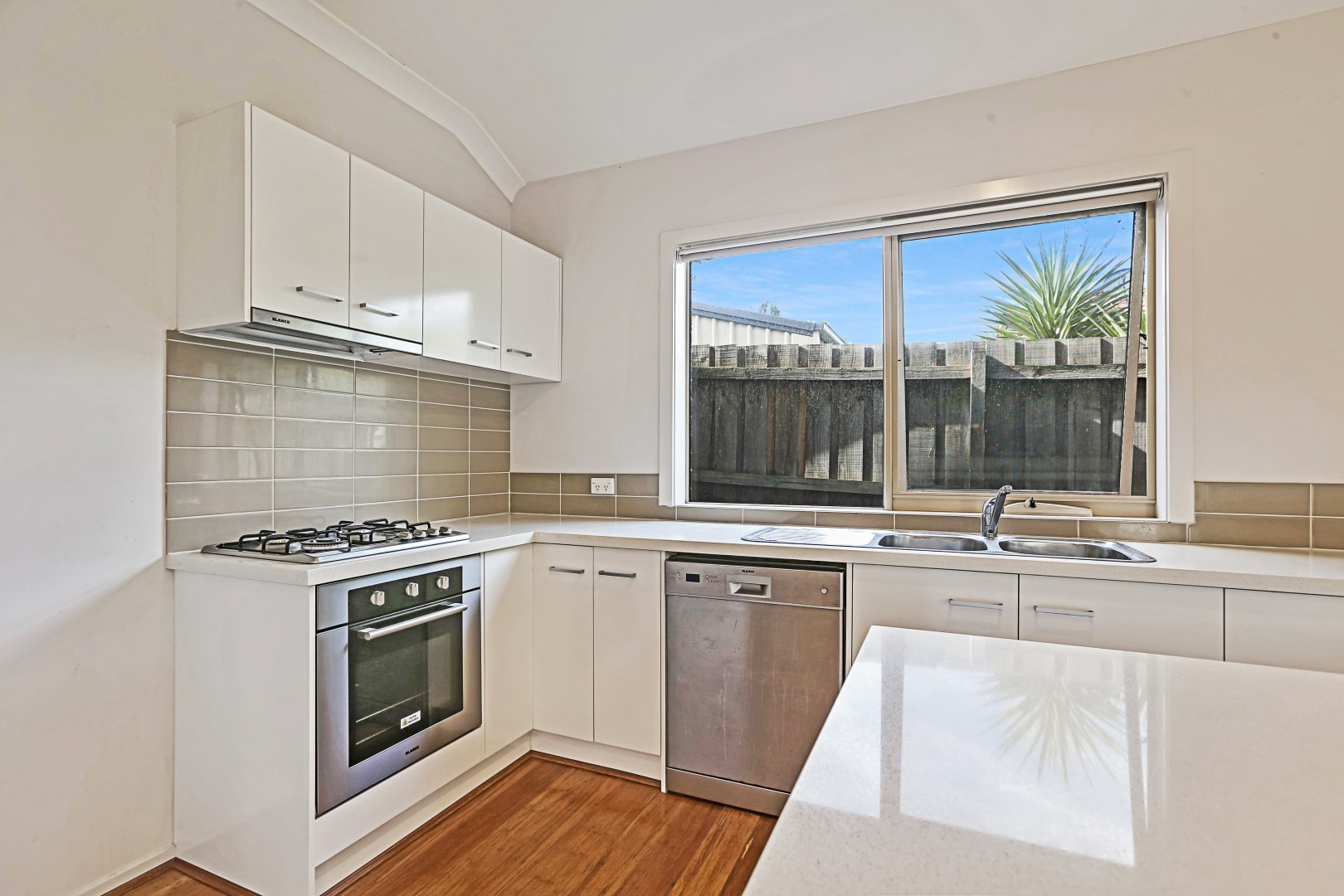 2/12 Beverley Street, Scoresby, VIC 3179