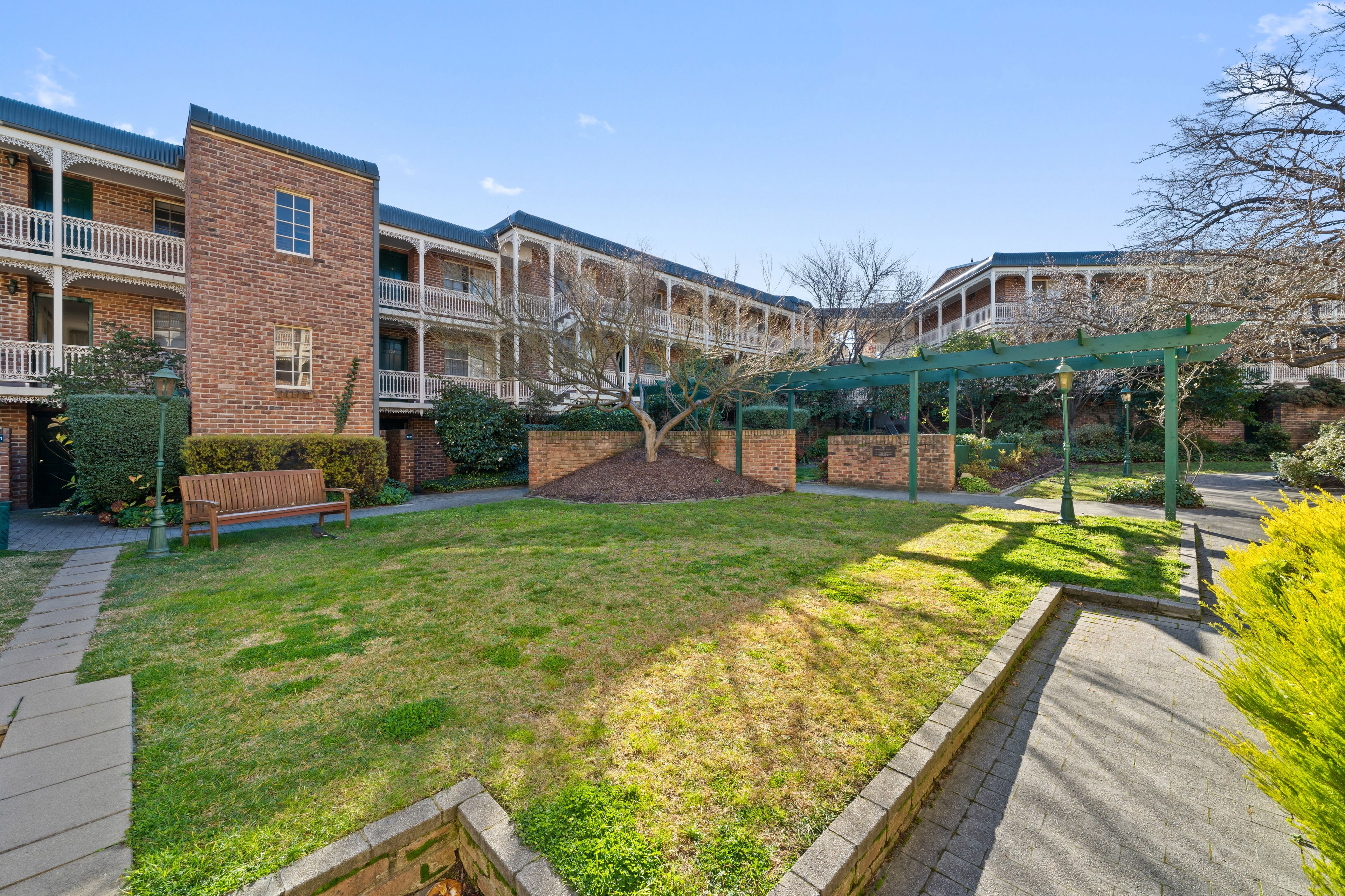 155/11 Giles Street — photo 16 of 19