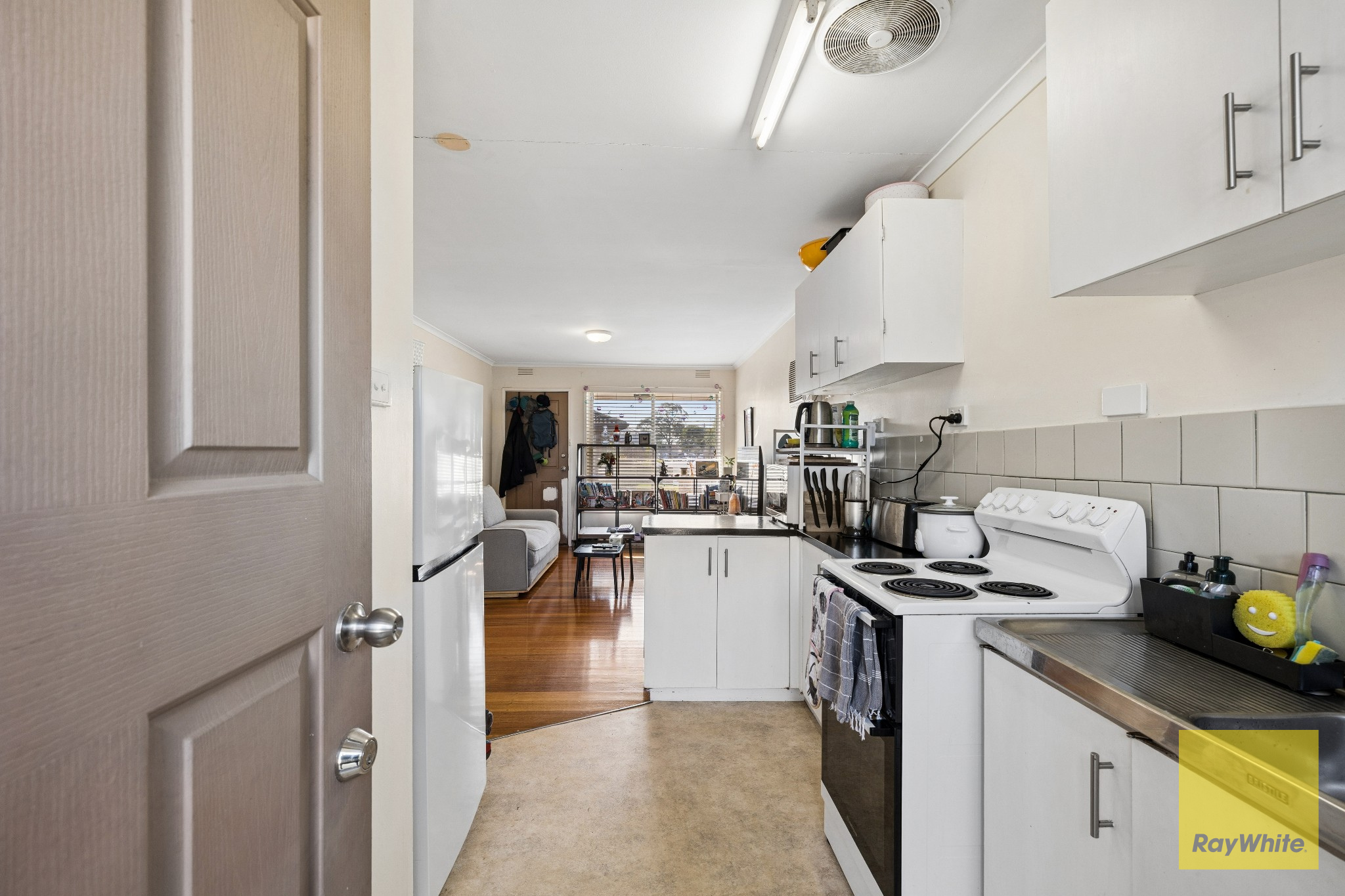 1/32 Clay Avenue — photo 8 of 20