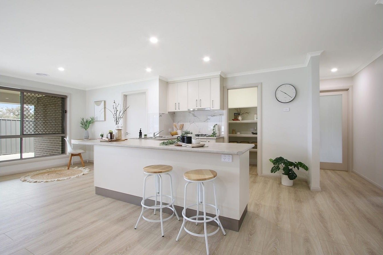 18 O'Keefe Street — photo 11 of 17
