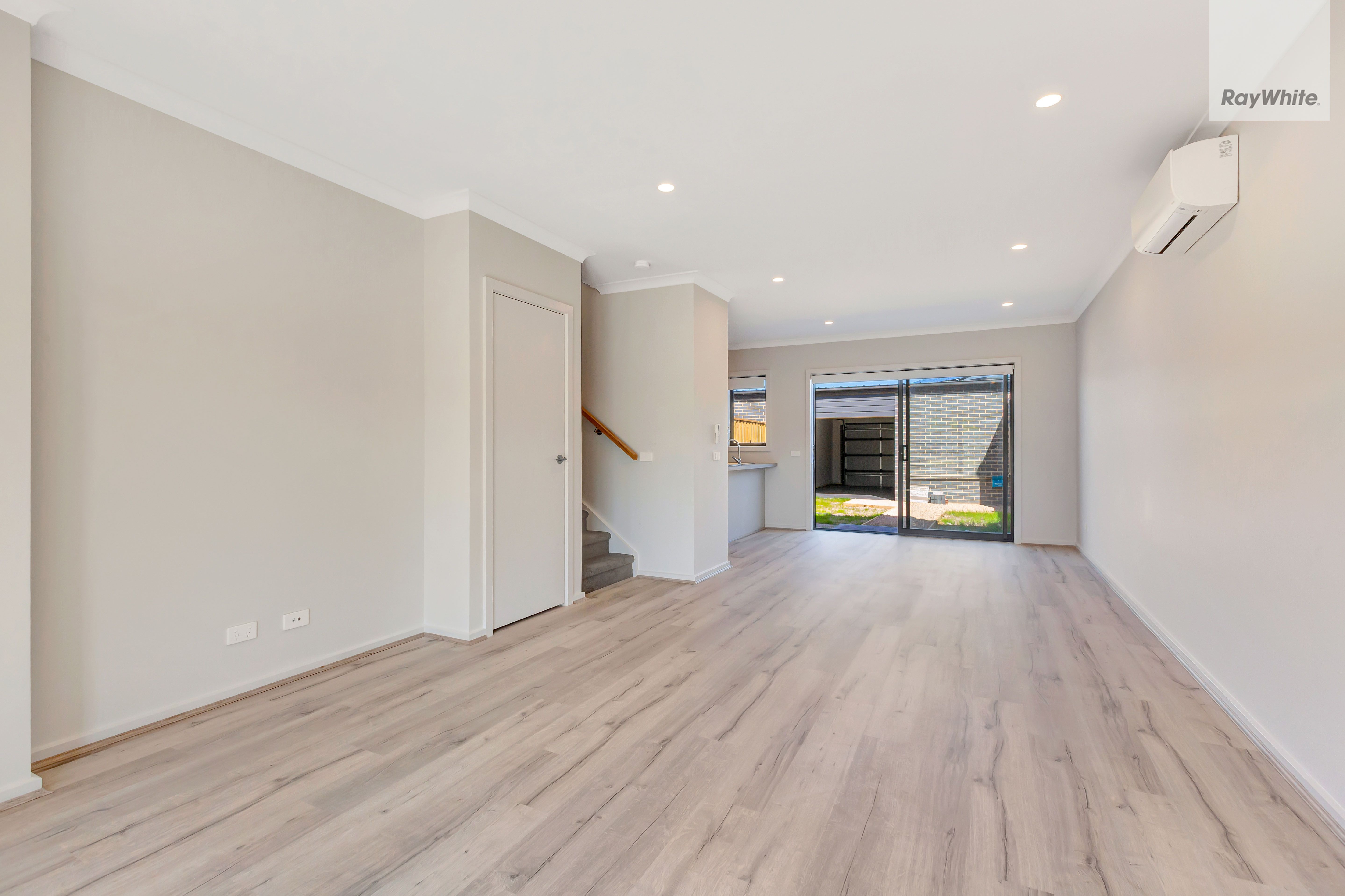 99 Garrong Avenue — photo 5 of 11