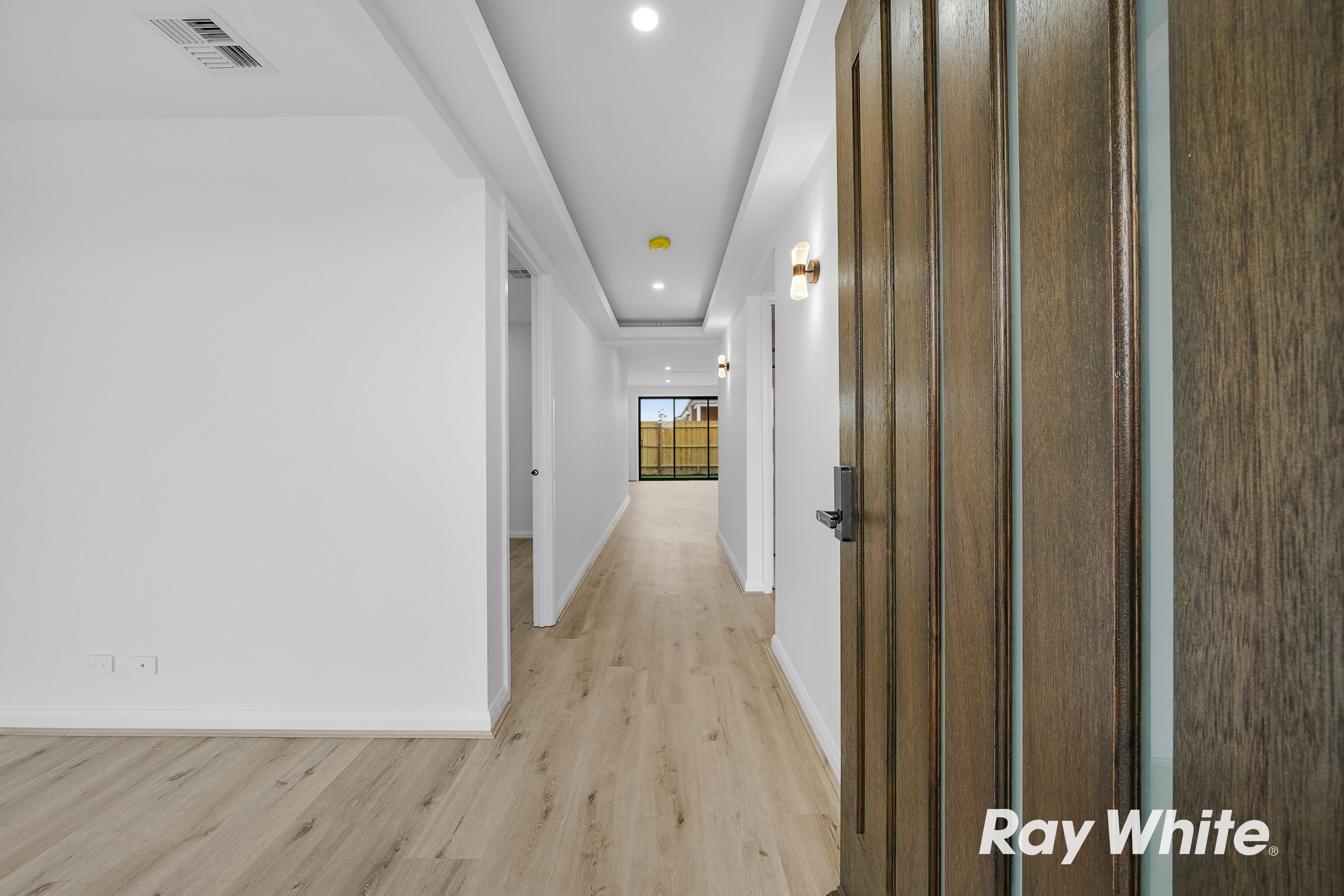 32 Baguette Road — photo 2 of 18