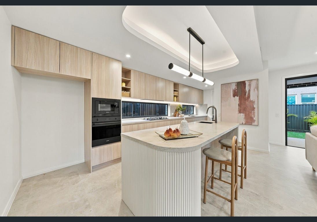 Ready to Move In Premium Double-Storey House Turn Key| Rouse Hill — photo 2 of 11