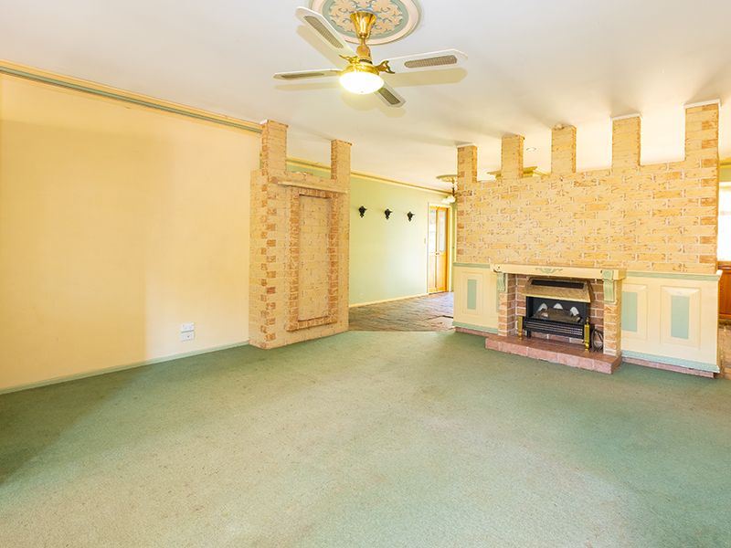 71 Gordonia Drive, Regents Park, QLD 4118