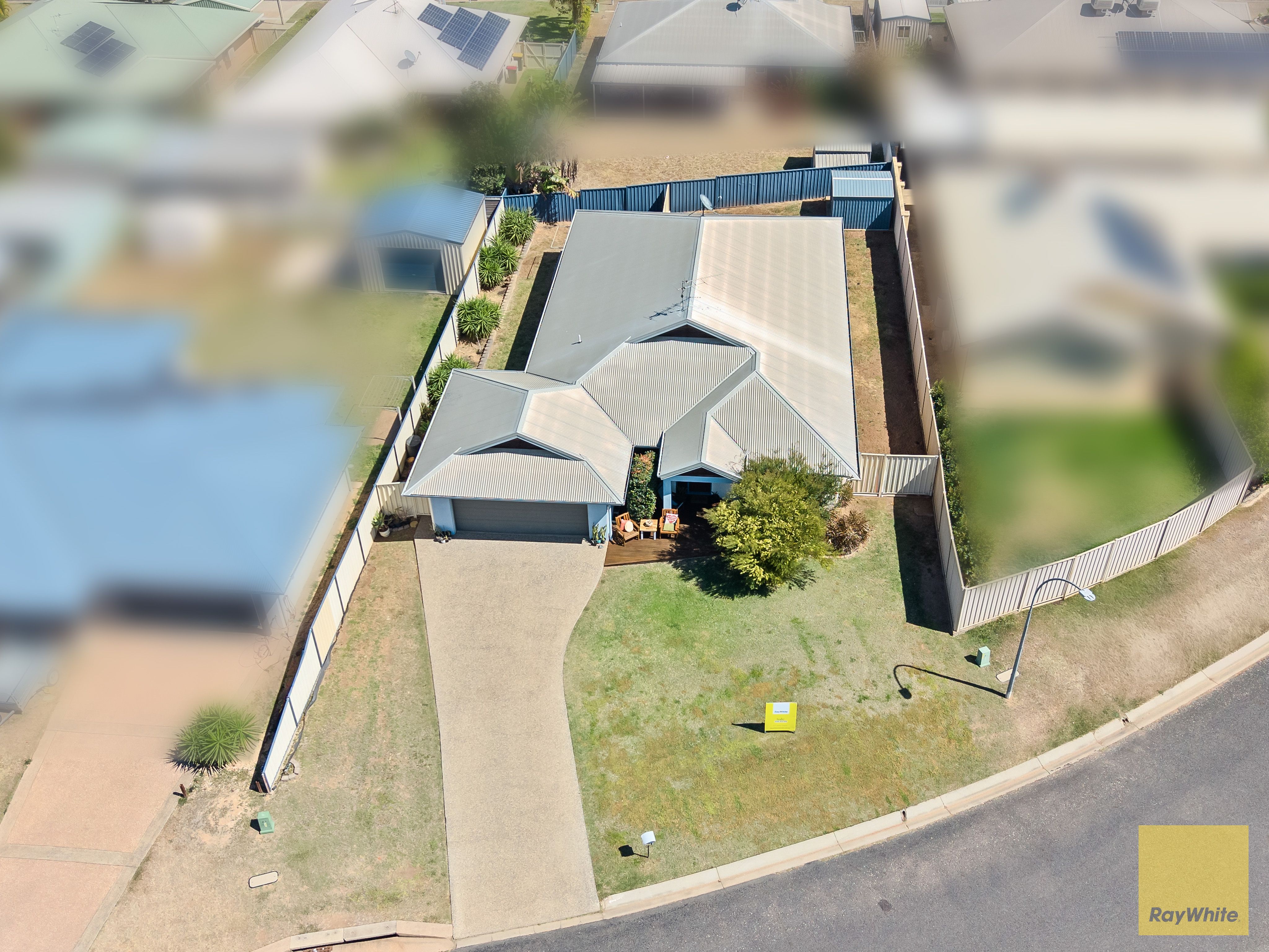 43 Crinum Crescent, Emerald, QLD 4720