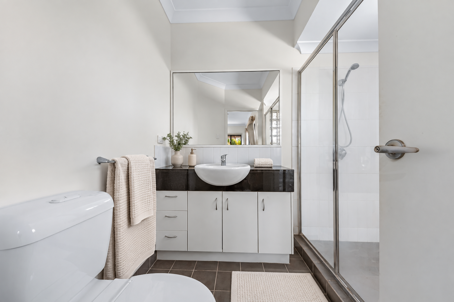 6/14 Altmann Avenue — photo 7 of 12