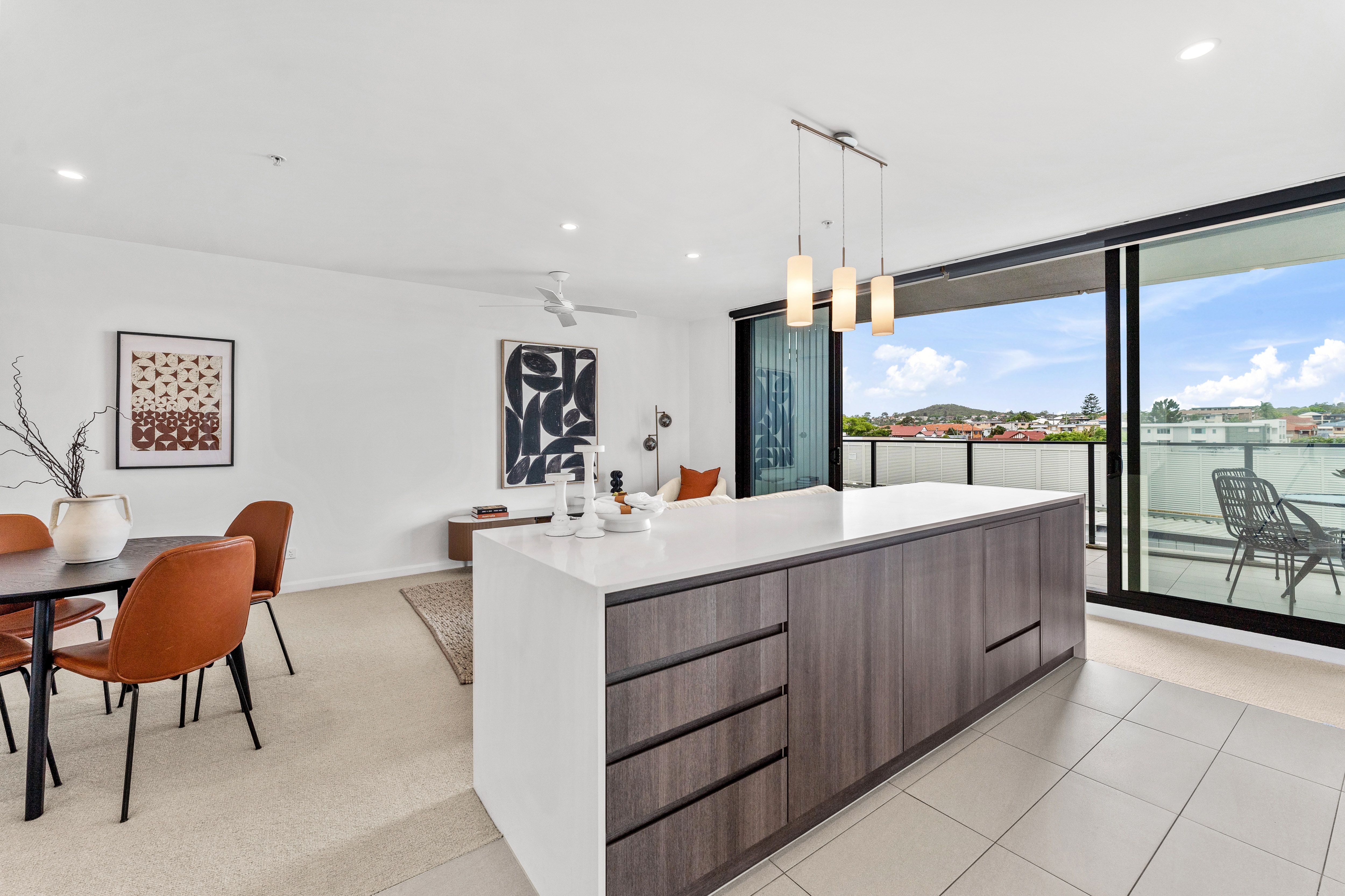 20710/300 Old Cleveland Road, Coorparoo, QLD 4151