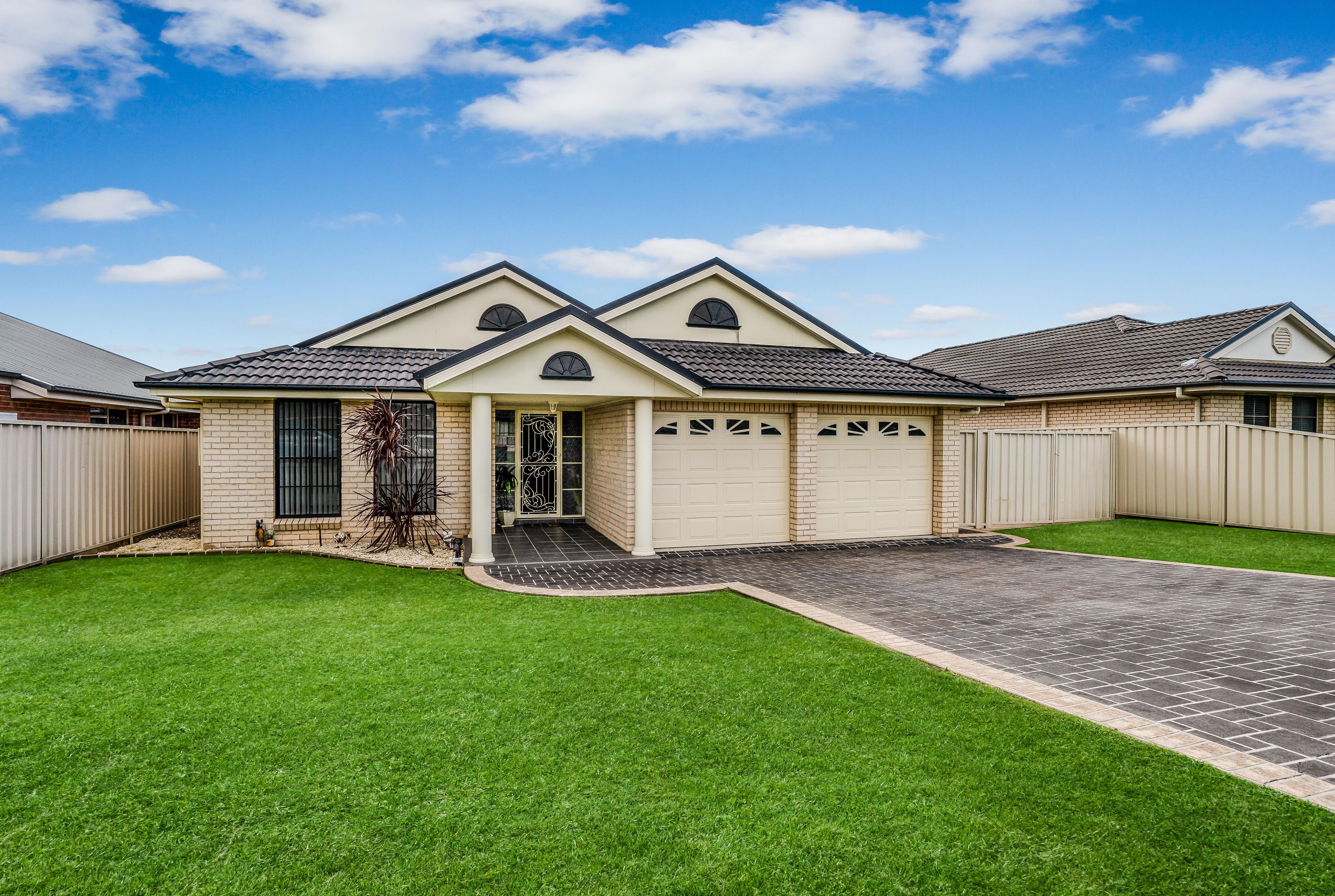 12 Centre Street, Greta NSW 2334