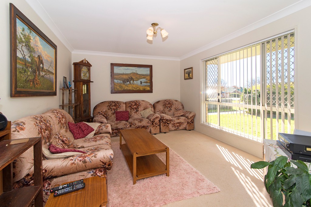 17 Strohfeldt Street, Middle Ridge, QLD 4350