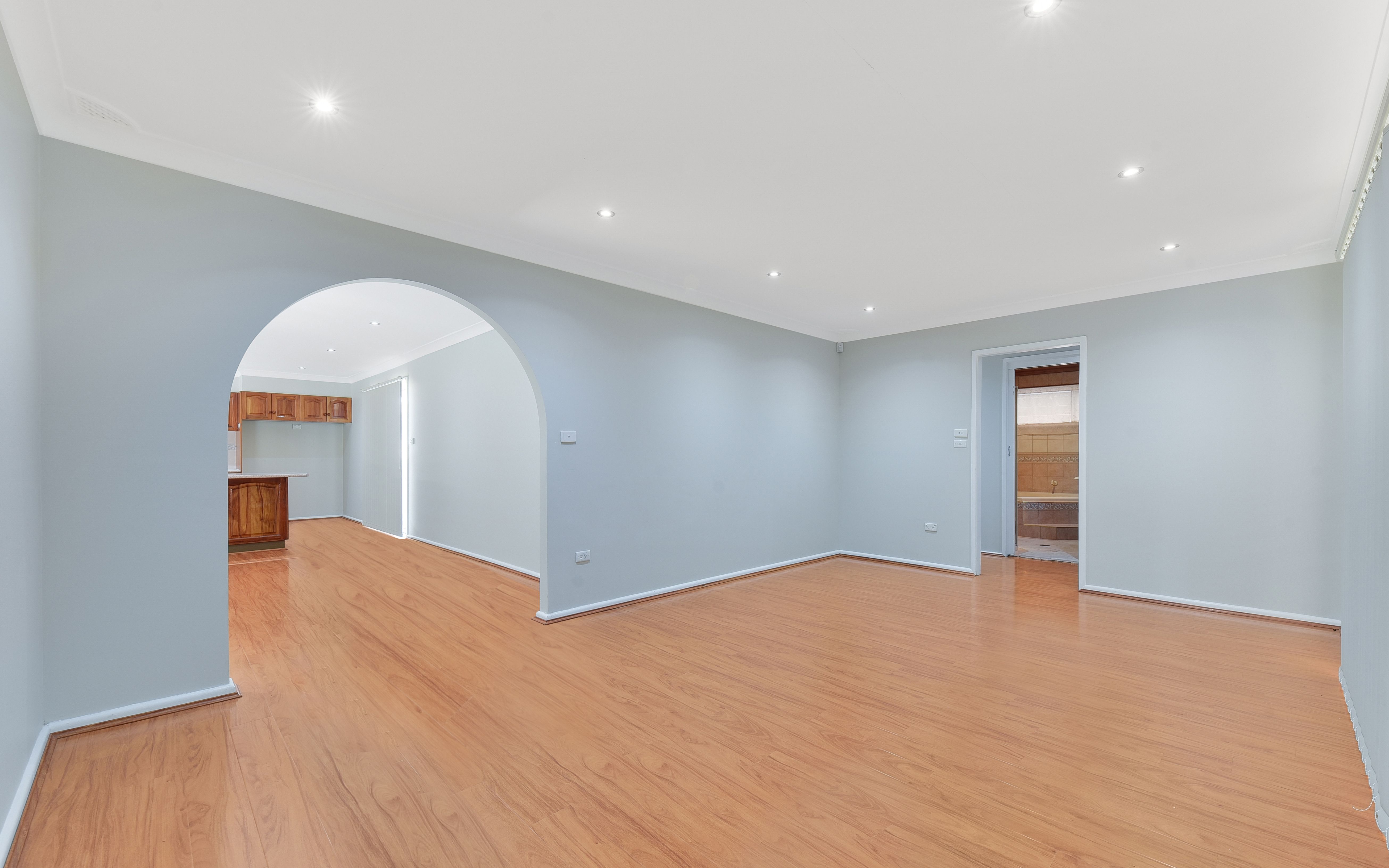 15 Wattle Avenue, Macquarie Fields, NSW 2564
