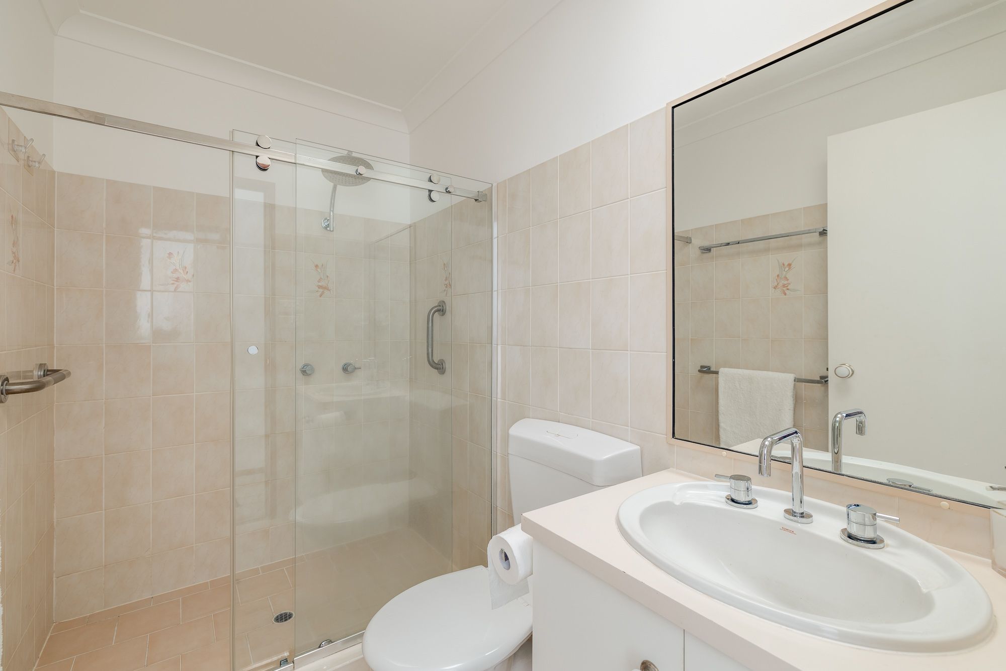 42 Lorraine Crescent — photo 11 of 22