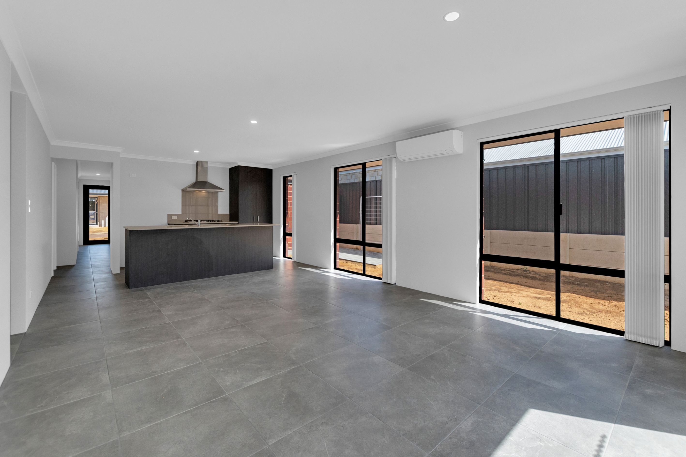 4 Taylor Mews — photo 3 of 16