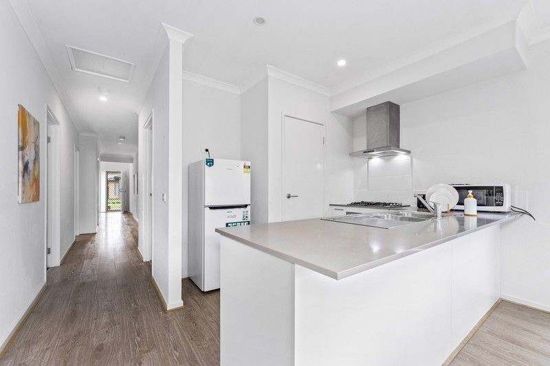 5 INDEPENDENCE Avenue, Point Cook, VIC 3030