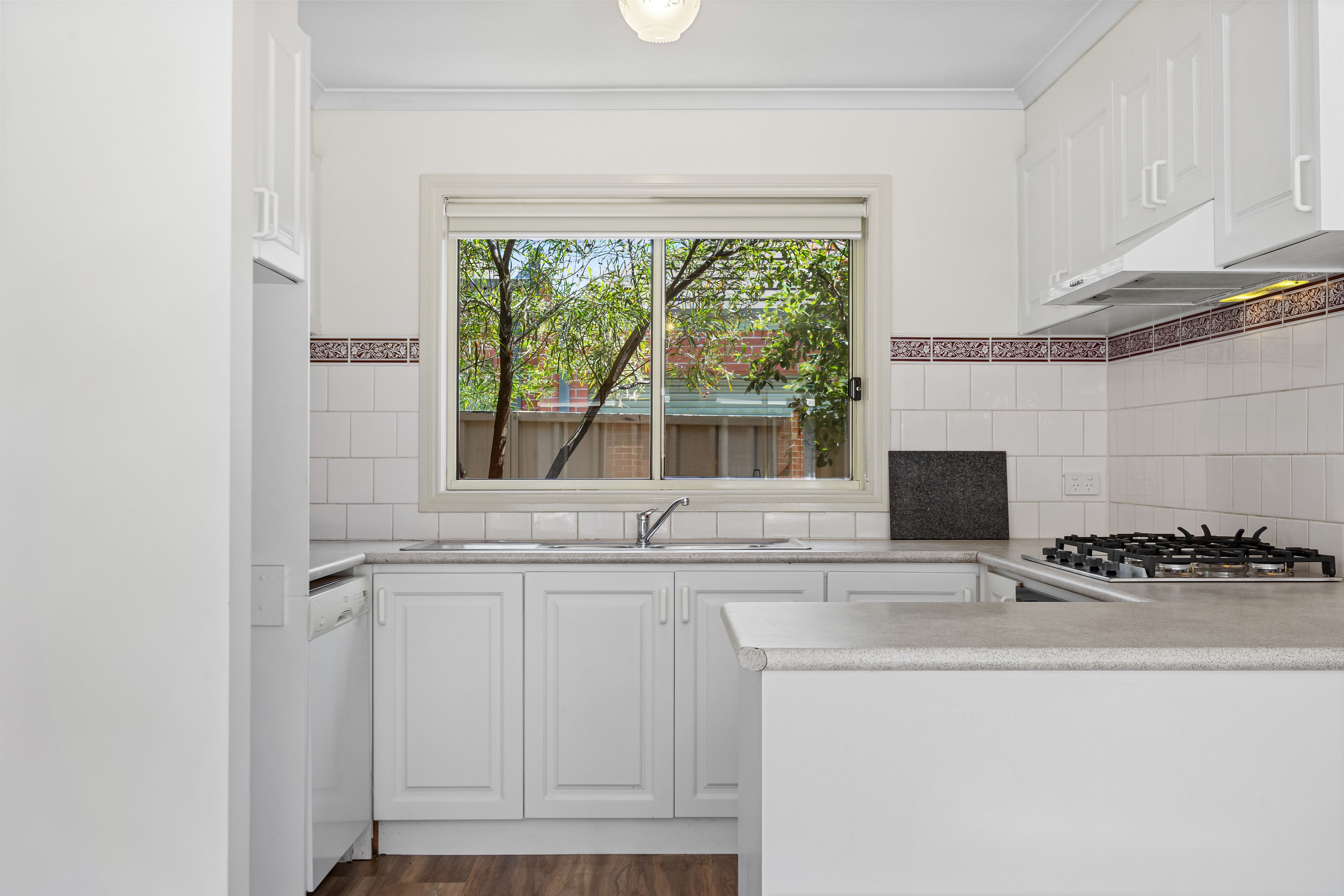 3/1016 Howitt Street — photo 5 of 24