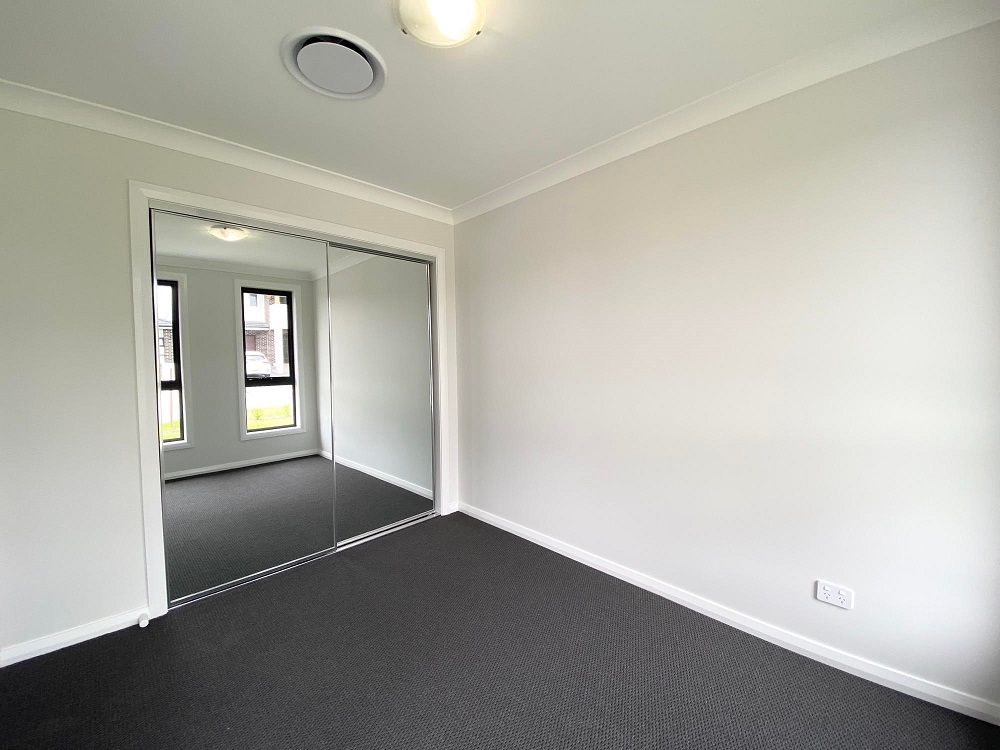 38 Mimosa Street, Gregory Hills, NSW 2557