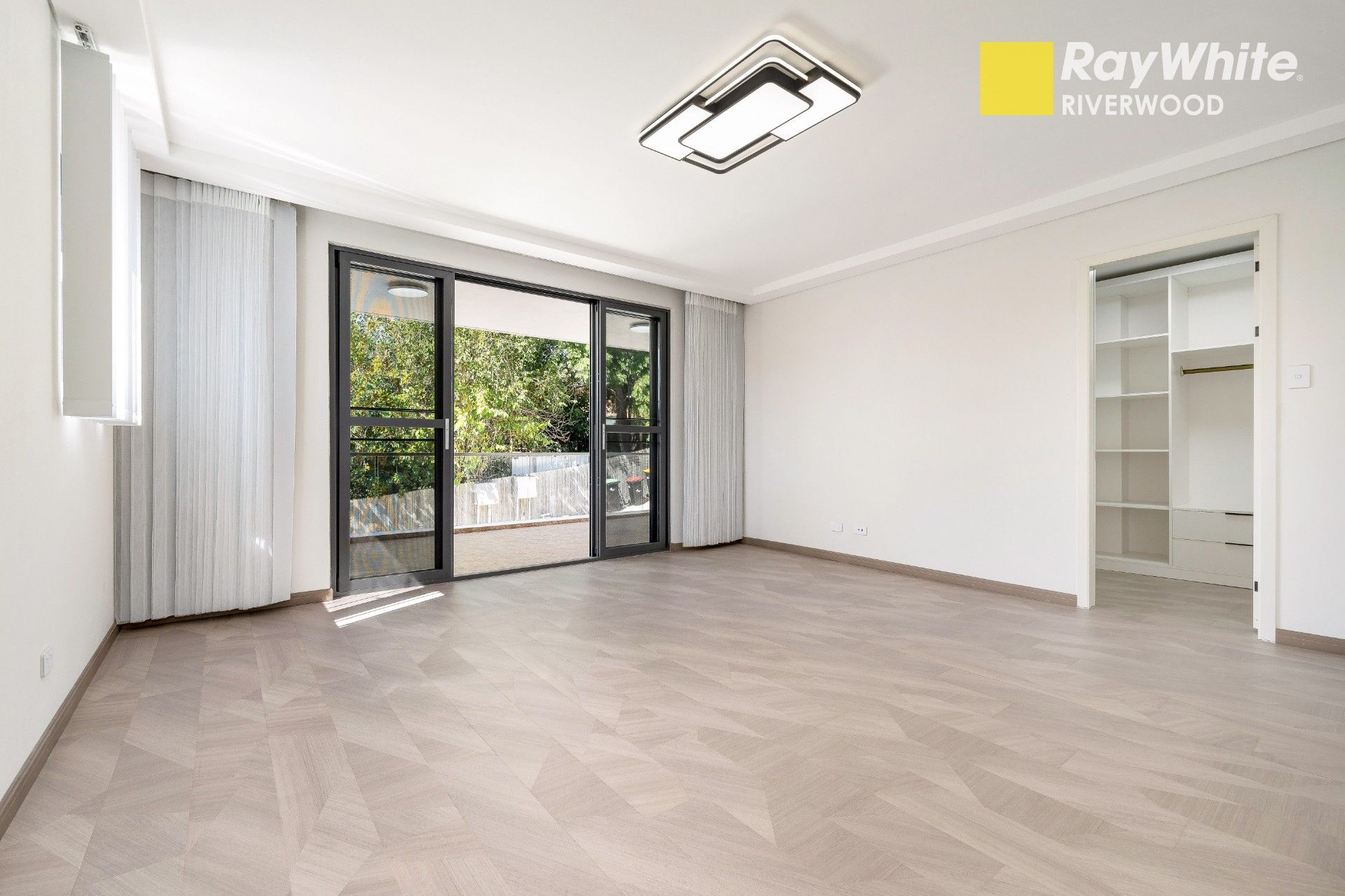 23B Salt Pan Road — photo 7 of 16