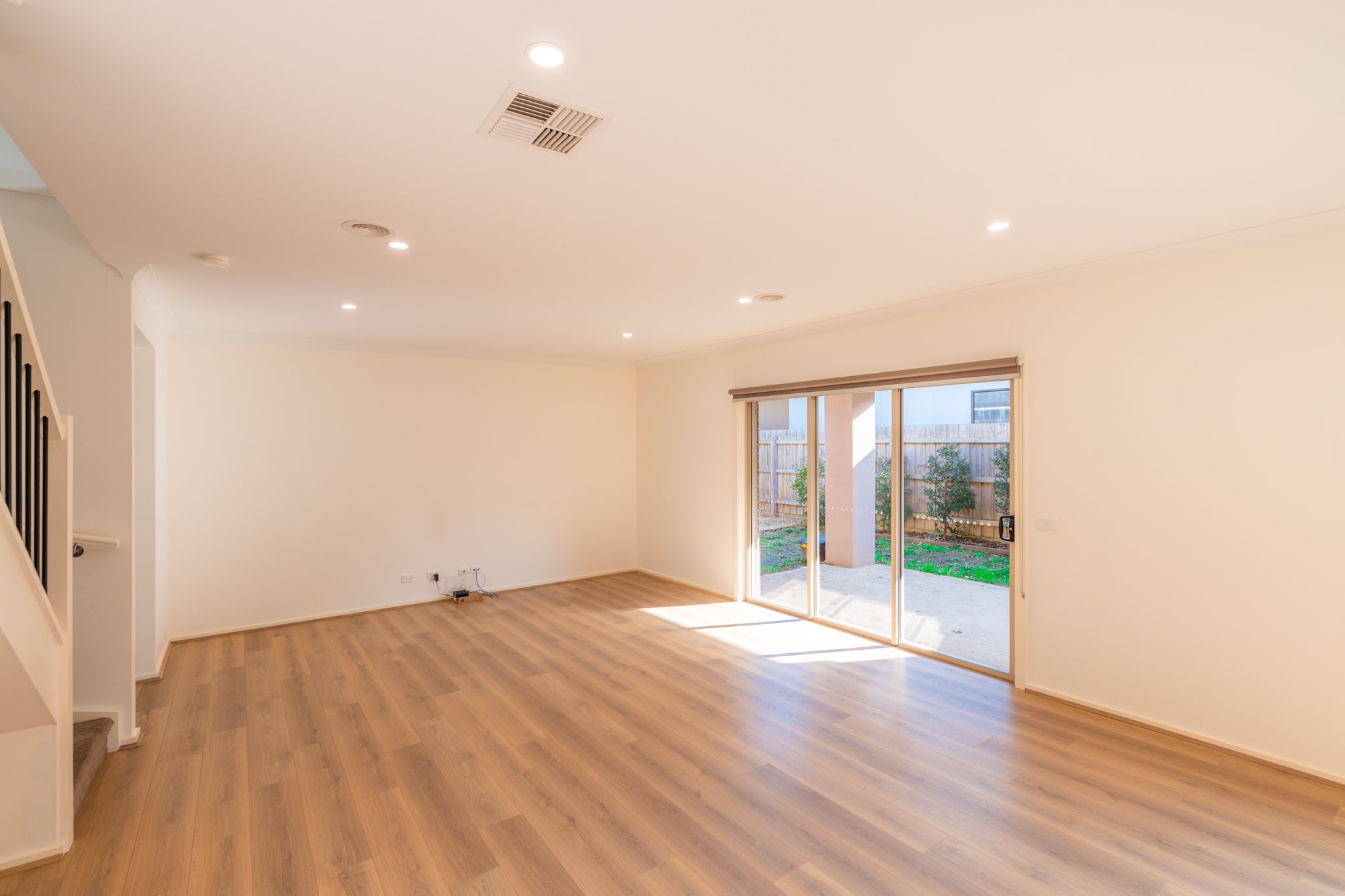 2/62 Scoresby Road — photo 6 of 14