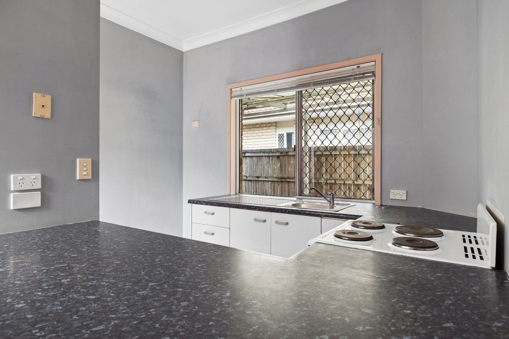 73 Goman Street — photo 3 of 18