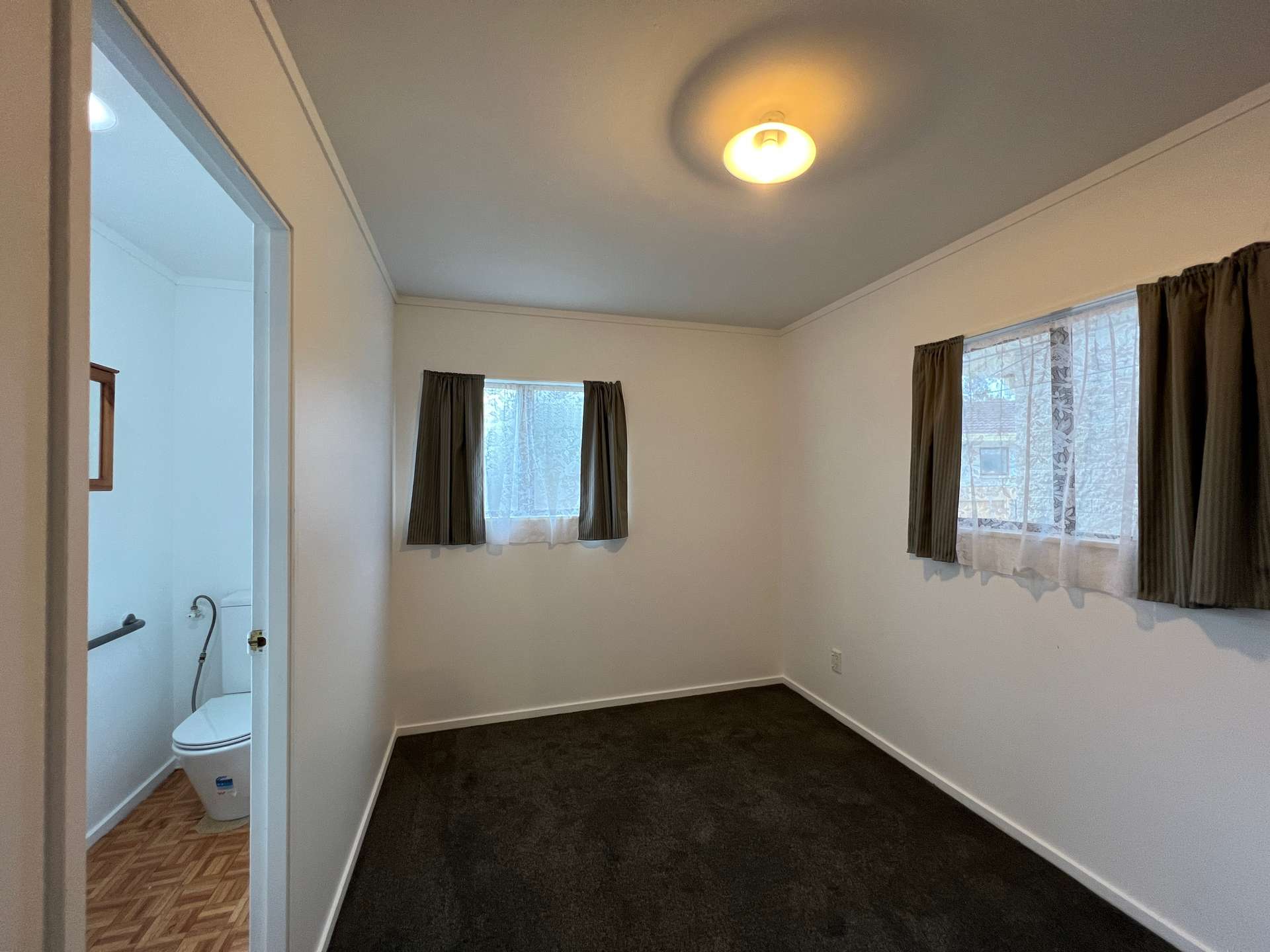 137 Gills Road photo 5