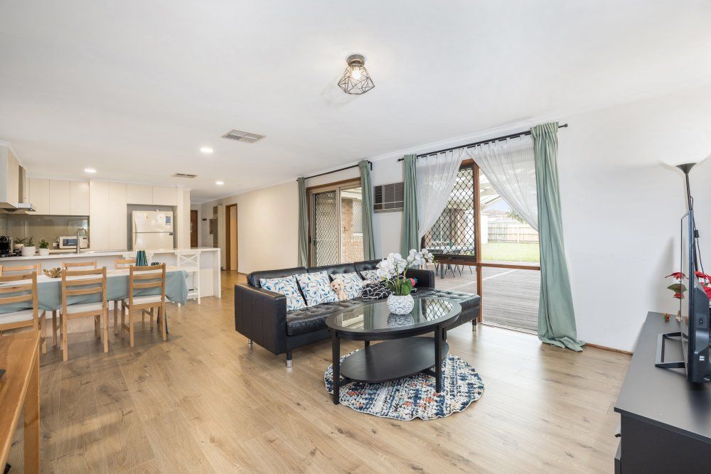24 Linnel Court, Rowville, VIC 3178