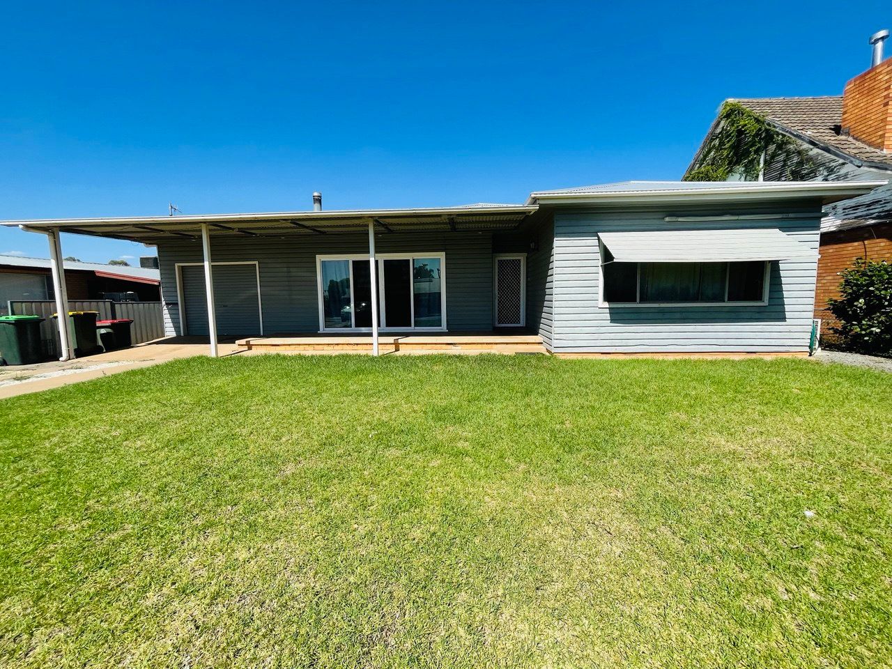 10 McGregor Street — photo from Ray White Parkes